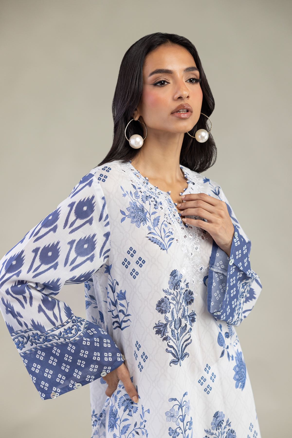 Embroidered Lawn Tailored 2-Piece Lawn - 1-26-102-A-F-VG