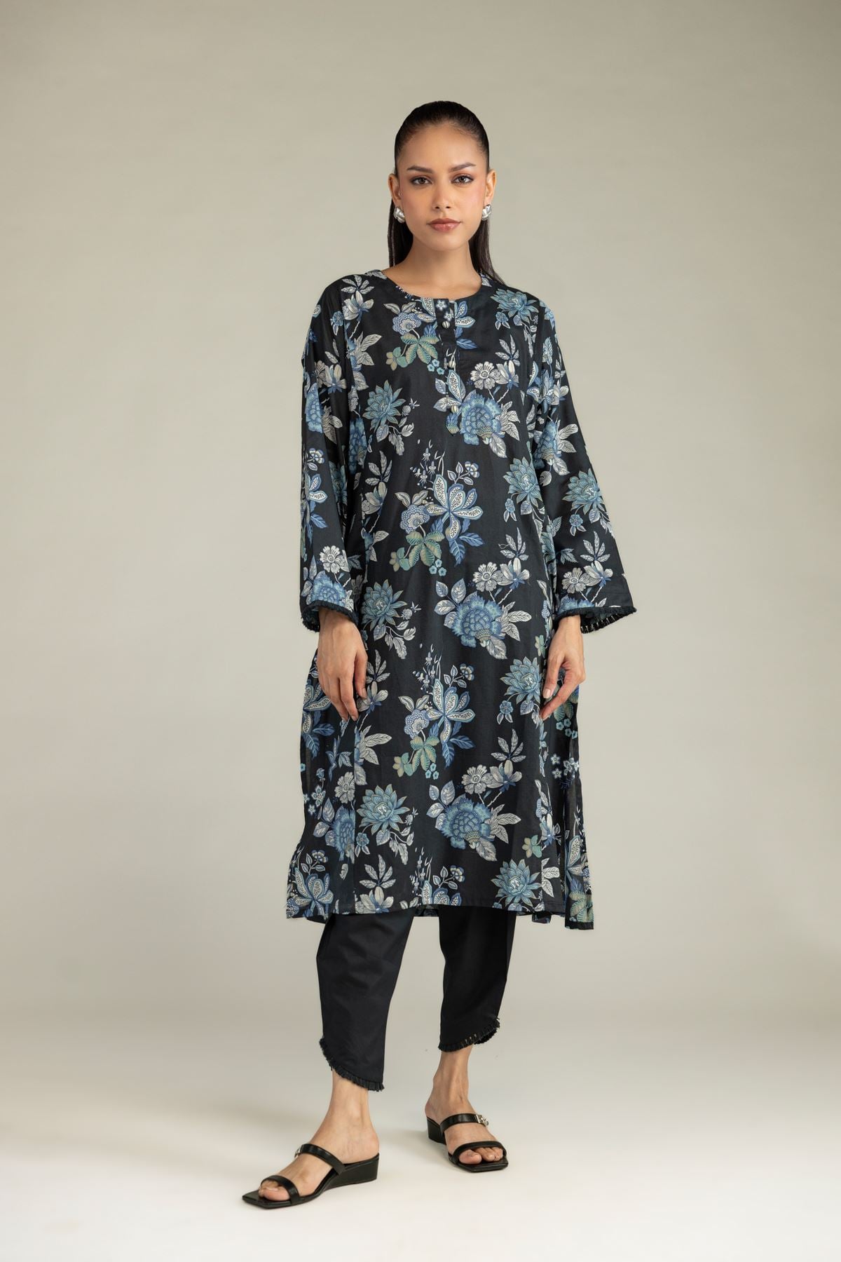 Printed Cambric Black Solid Shalwar - 1-26-102-A-F-VG