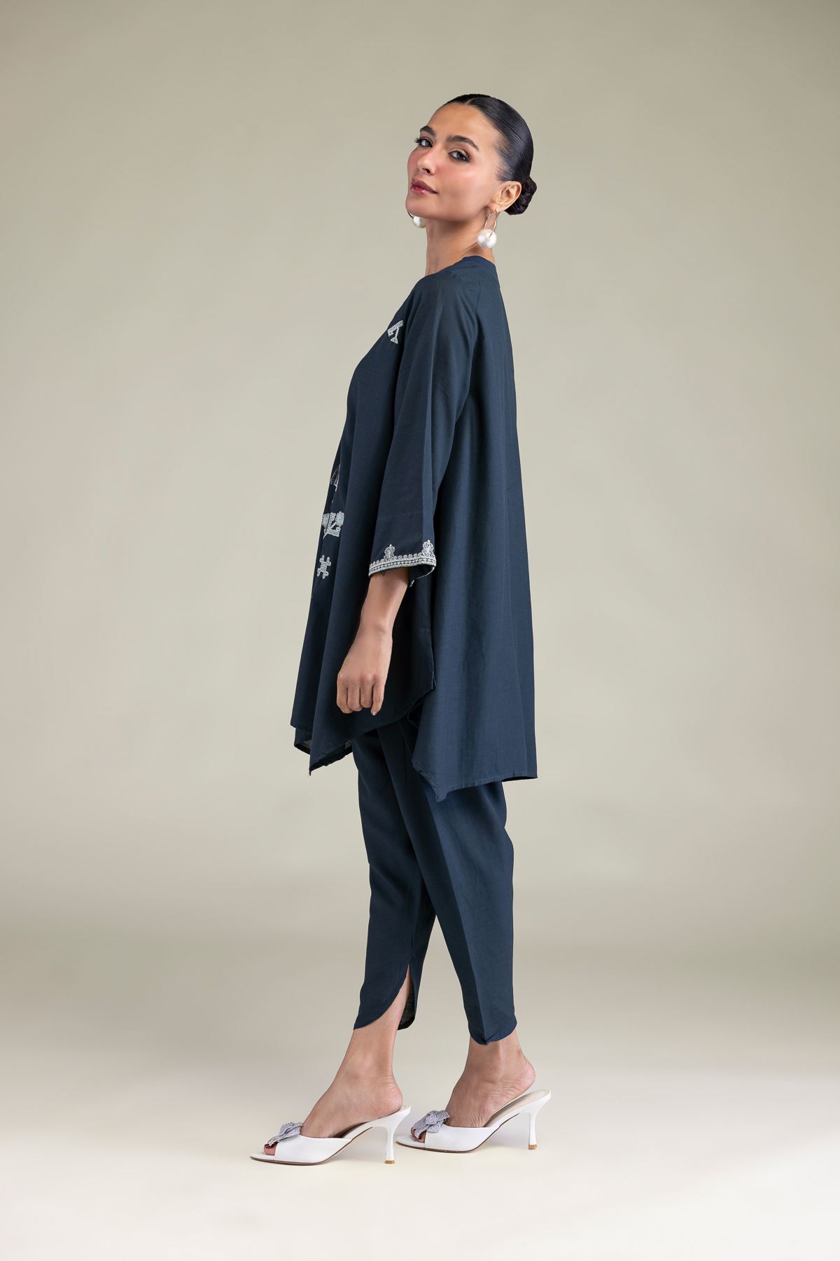 Embroidered Raw Silk Silk Solid Shalwar - 3-26-203-A-E1-VG