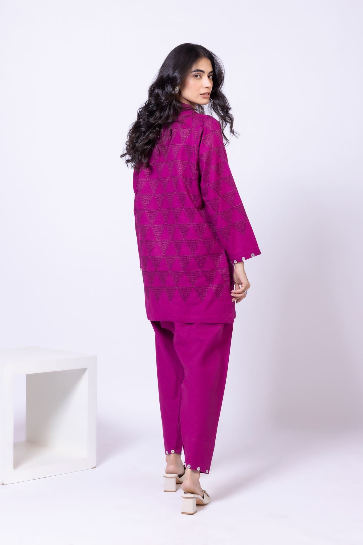 Embroidered Khaddar Kurta - 25-09-12E2-10TA-VG