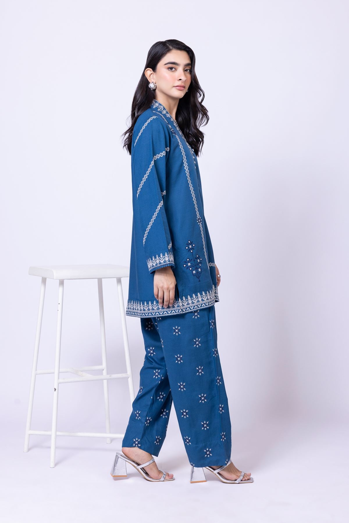Embroidered Dull Raw Silk Pants - 25-09-10E2-03TA-VG