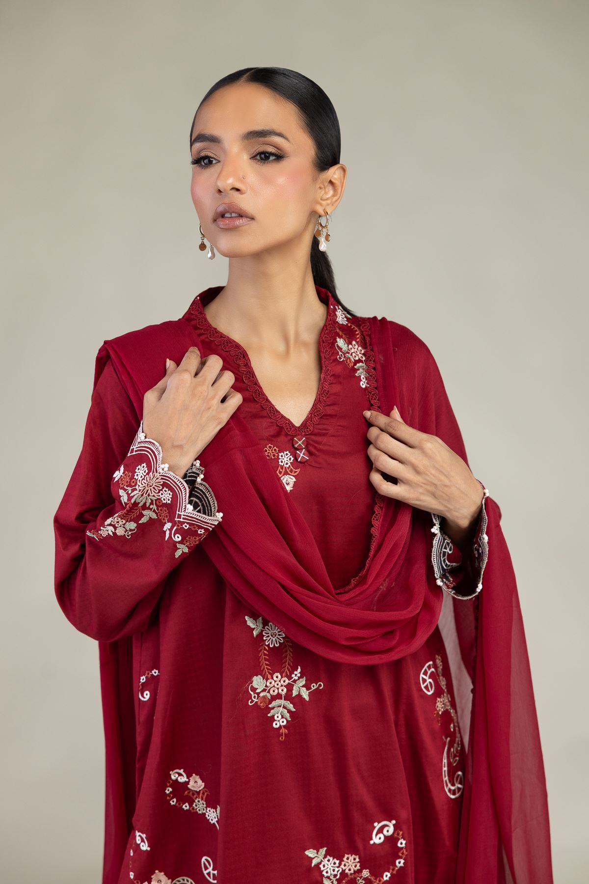 Embroidered Dobby Dobby Tailored 3-Piece - 2-26-308-A-G1-VG