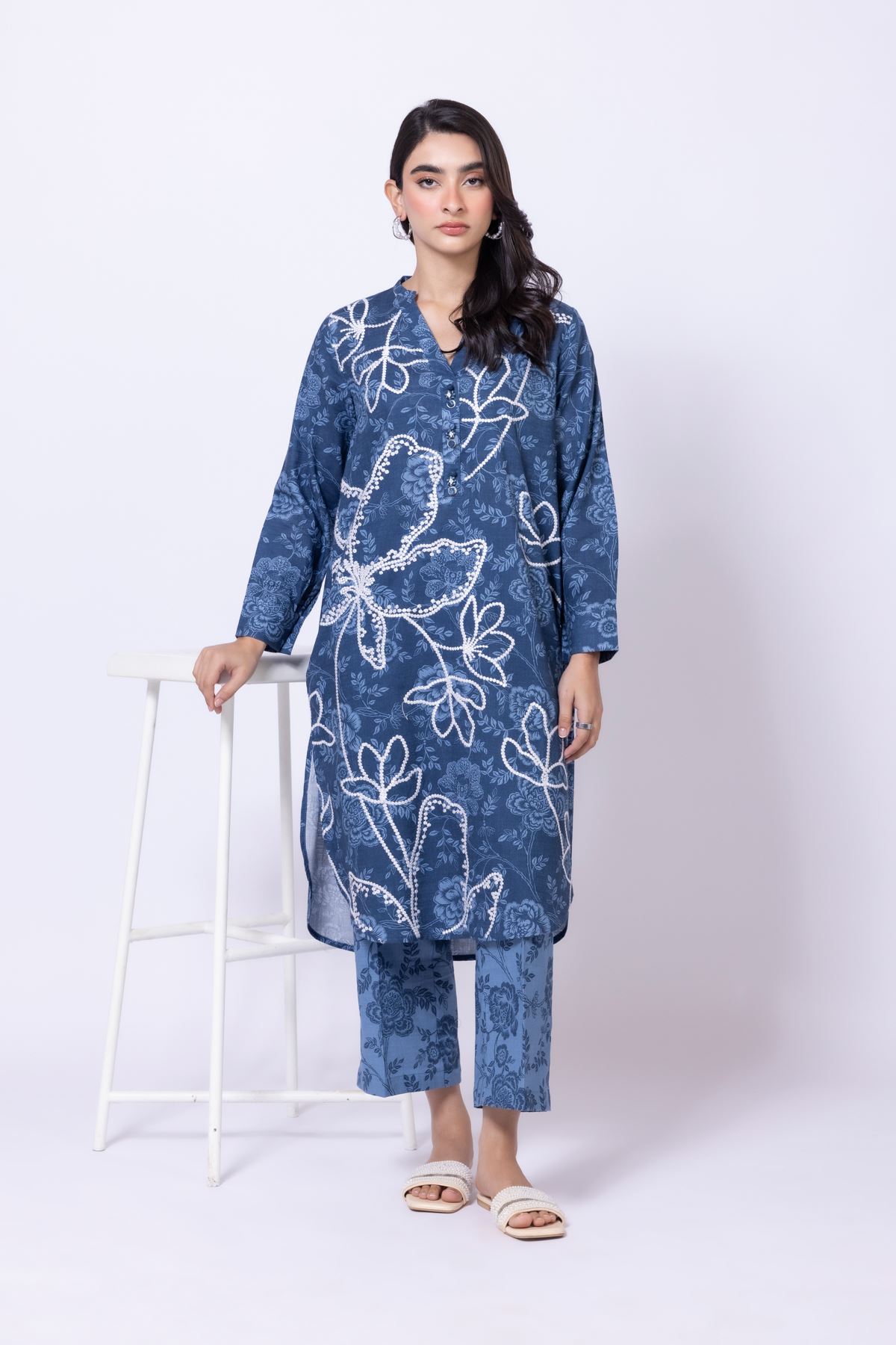 Embroidered Heavy Textured Cotton Kurta - 25-W02iB-09TA-VG