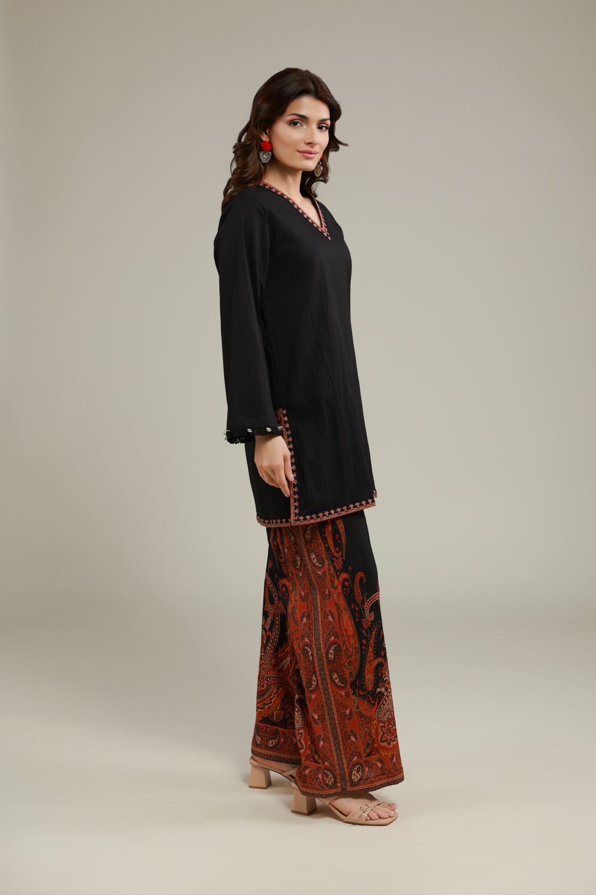 Embroidered Cotton Crinkle Threadwork V-Neck Kurta - 1-26-146-A-A-VG