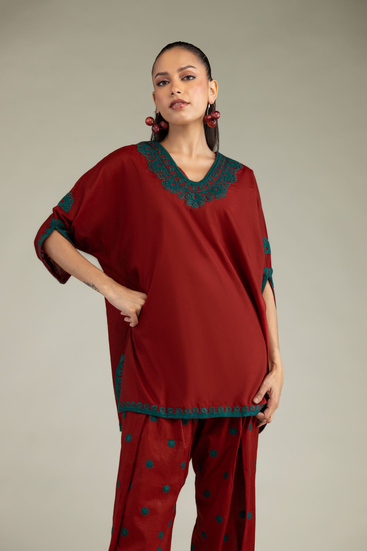 Embroidered Cambric Solid Cambric Kurta - 12-26-301-A-I1-VG