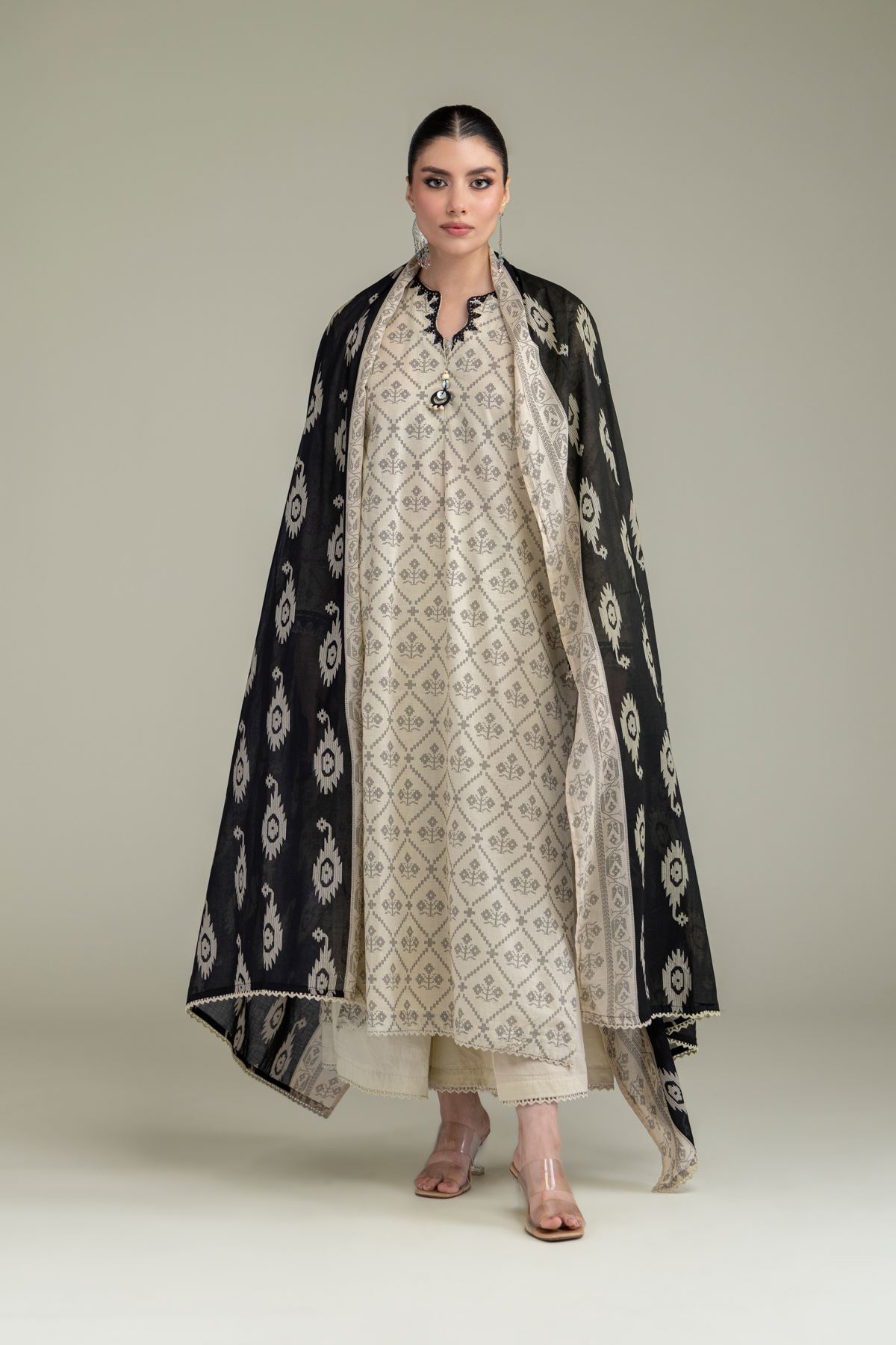 Embroidered Lawn Black Lawn Dupatta - 1-26-238-A-C1-VG