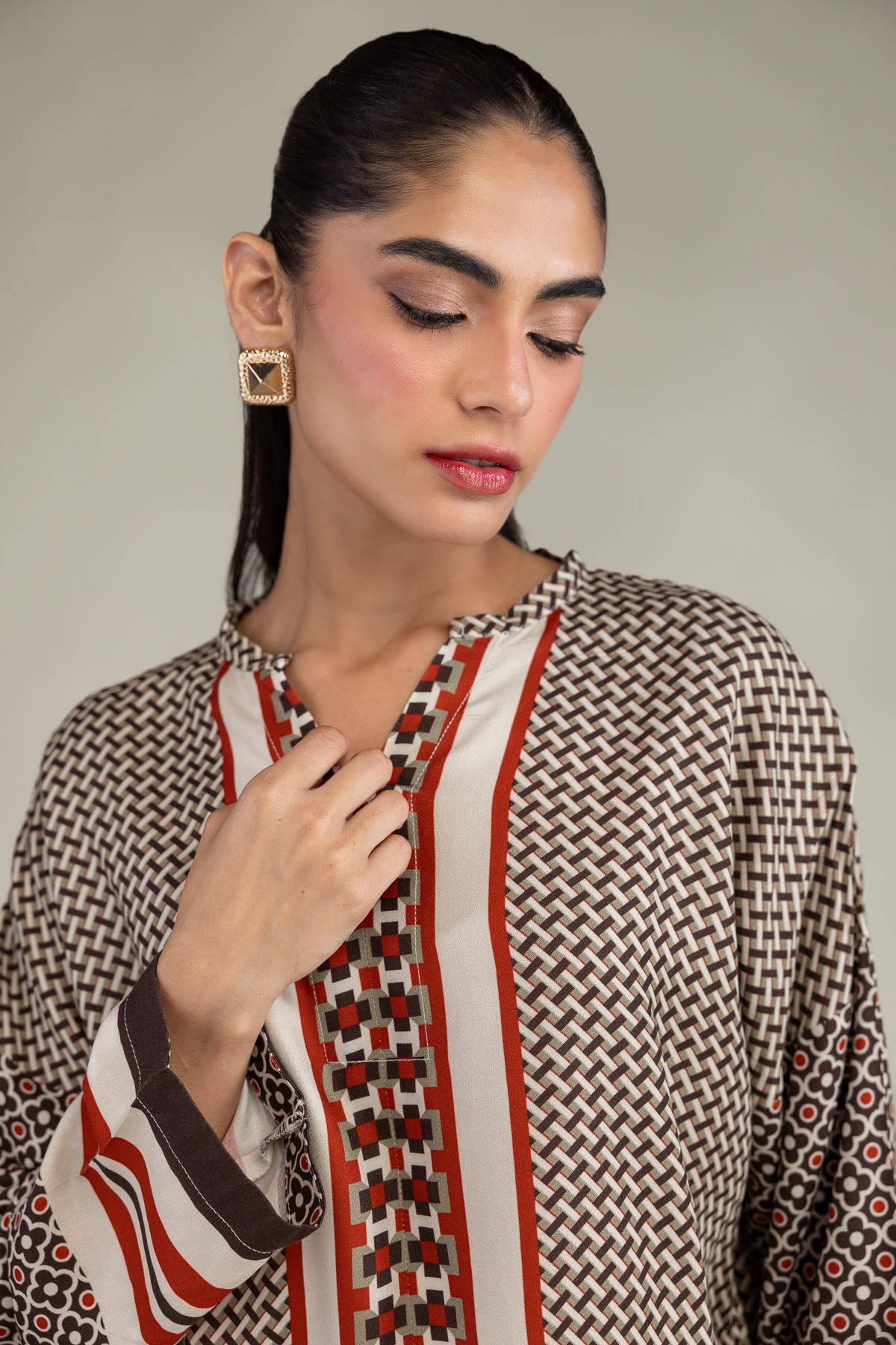 Embroidered Viscose Crepe Printed V-Neck Shirt - A22-26-201FC1-VG