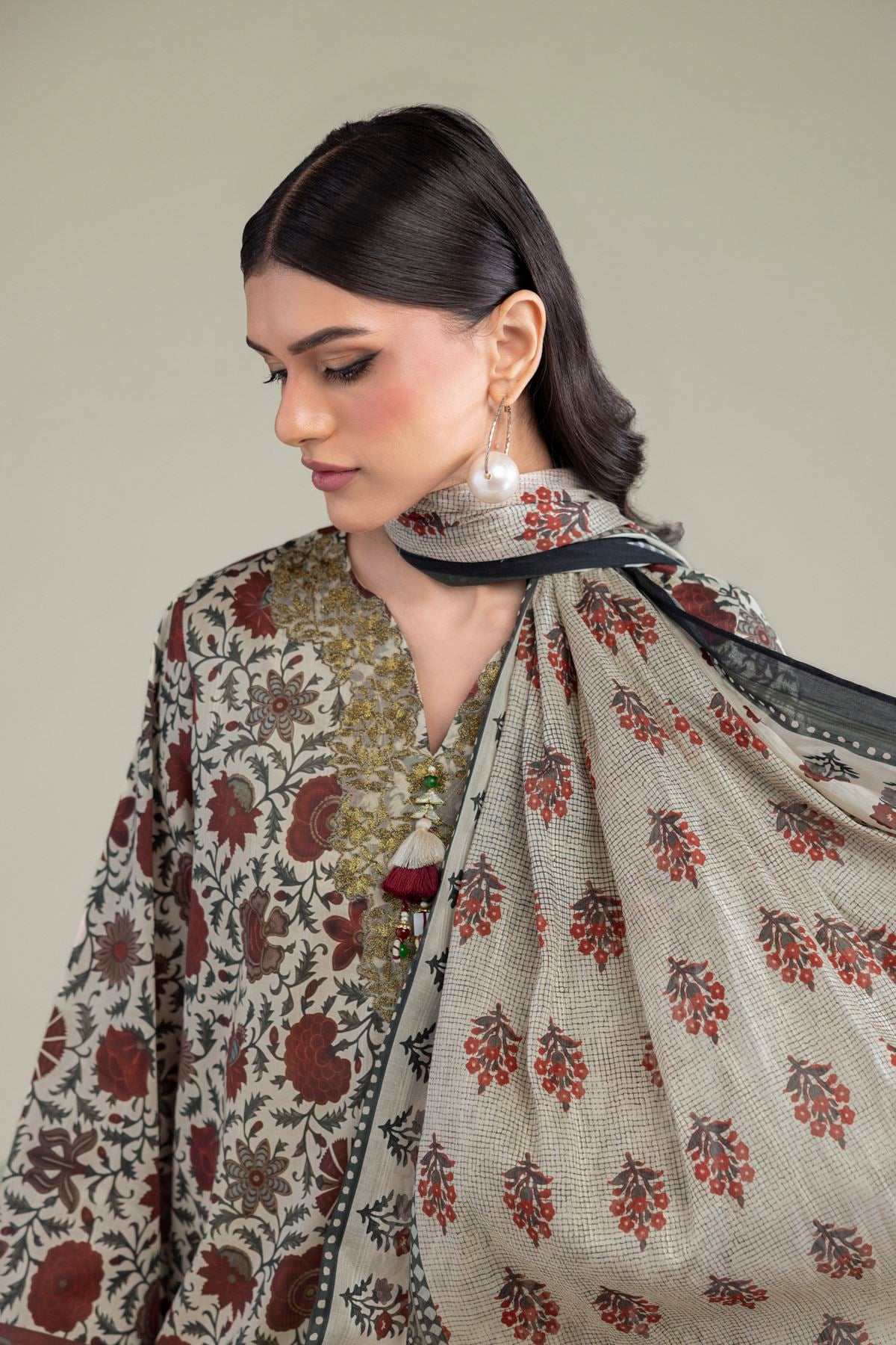 Embroidered Textured Lawn Tailored 3-Piece Lawn - 1-26-102-A-F-VG