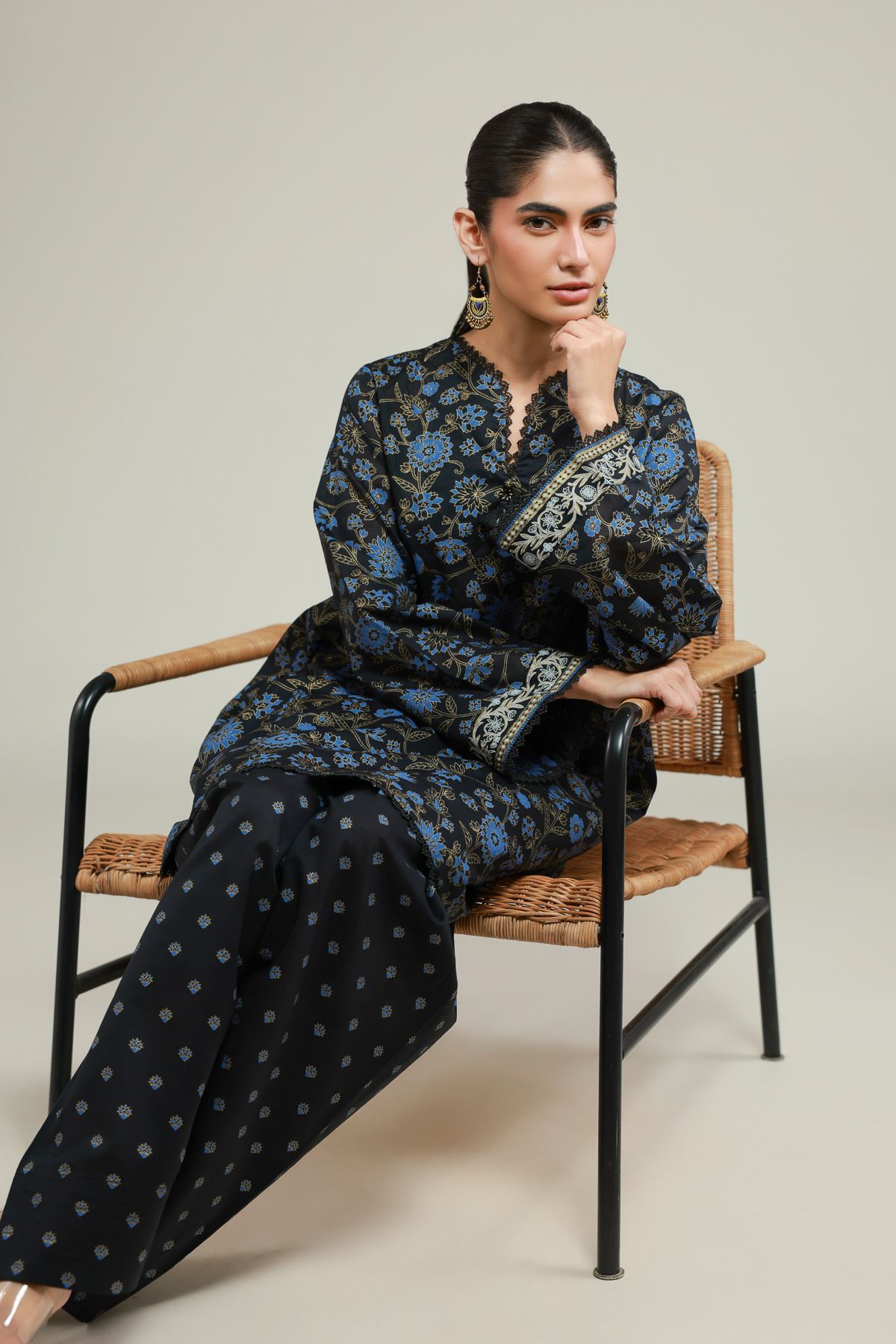 Printed Lawn Fabrics 2 Piece | Top and Bottom - A112-26-119EA2-VG