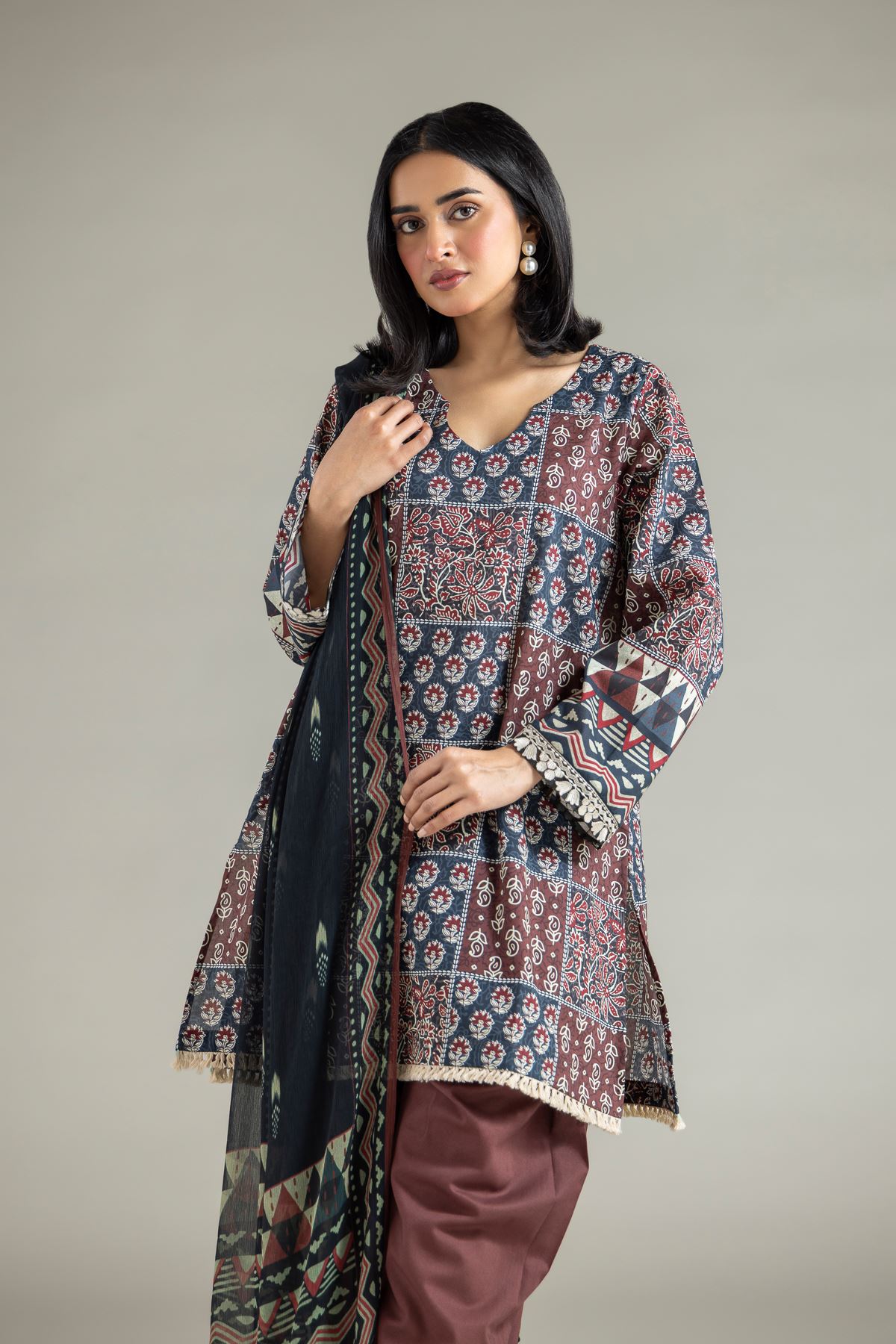 Embroidered Lawn Lawn Tailored Suit - T-A22-26-102FC1-VG