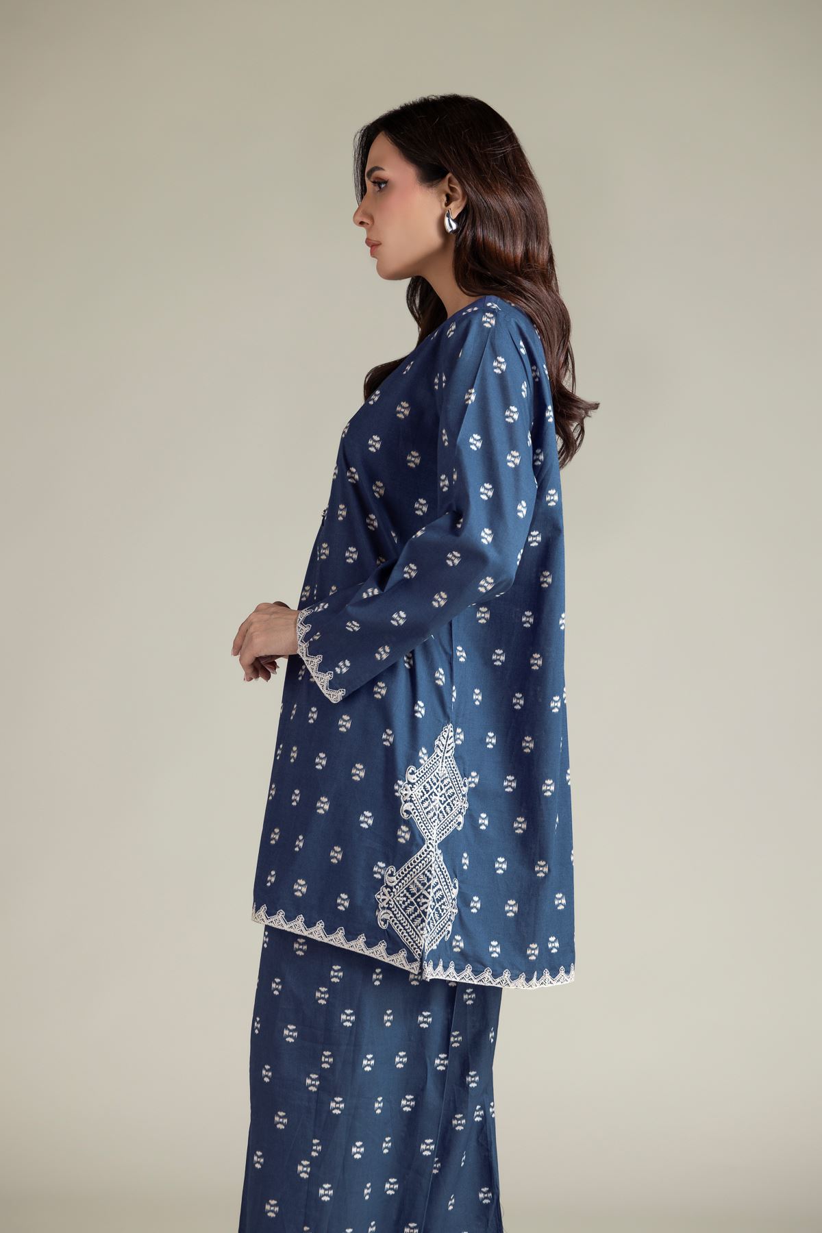 Embroidered Lawn 2-Piece Lawn Tailored - 12-26-106-F-C-VG