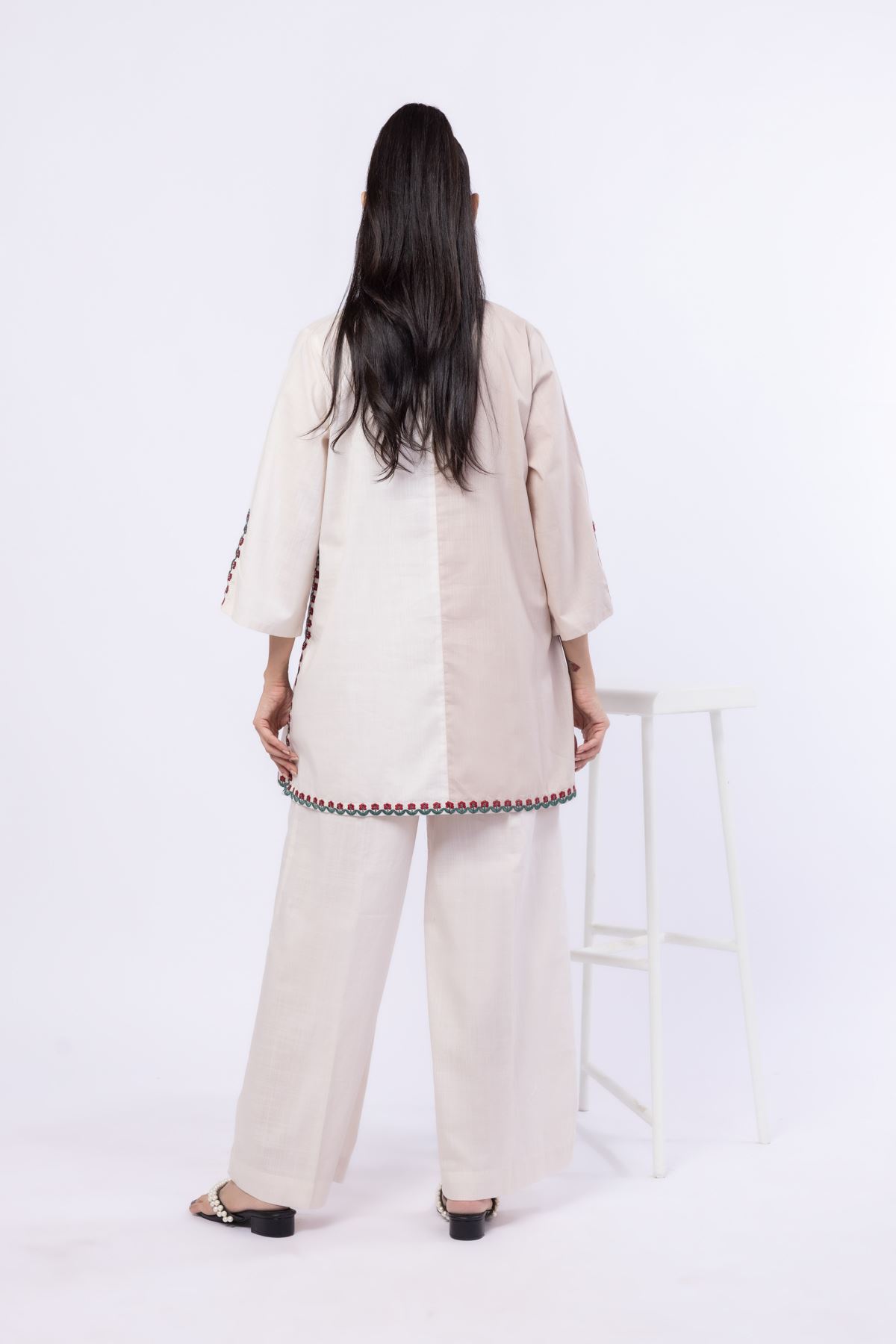Embroidered Crosshatch Poplin Kurta - 25-08-8E5-07TA-VG