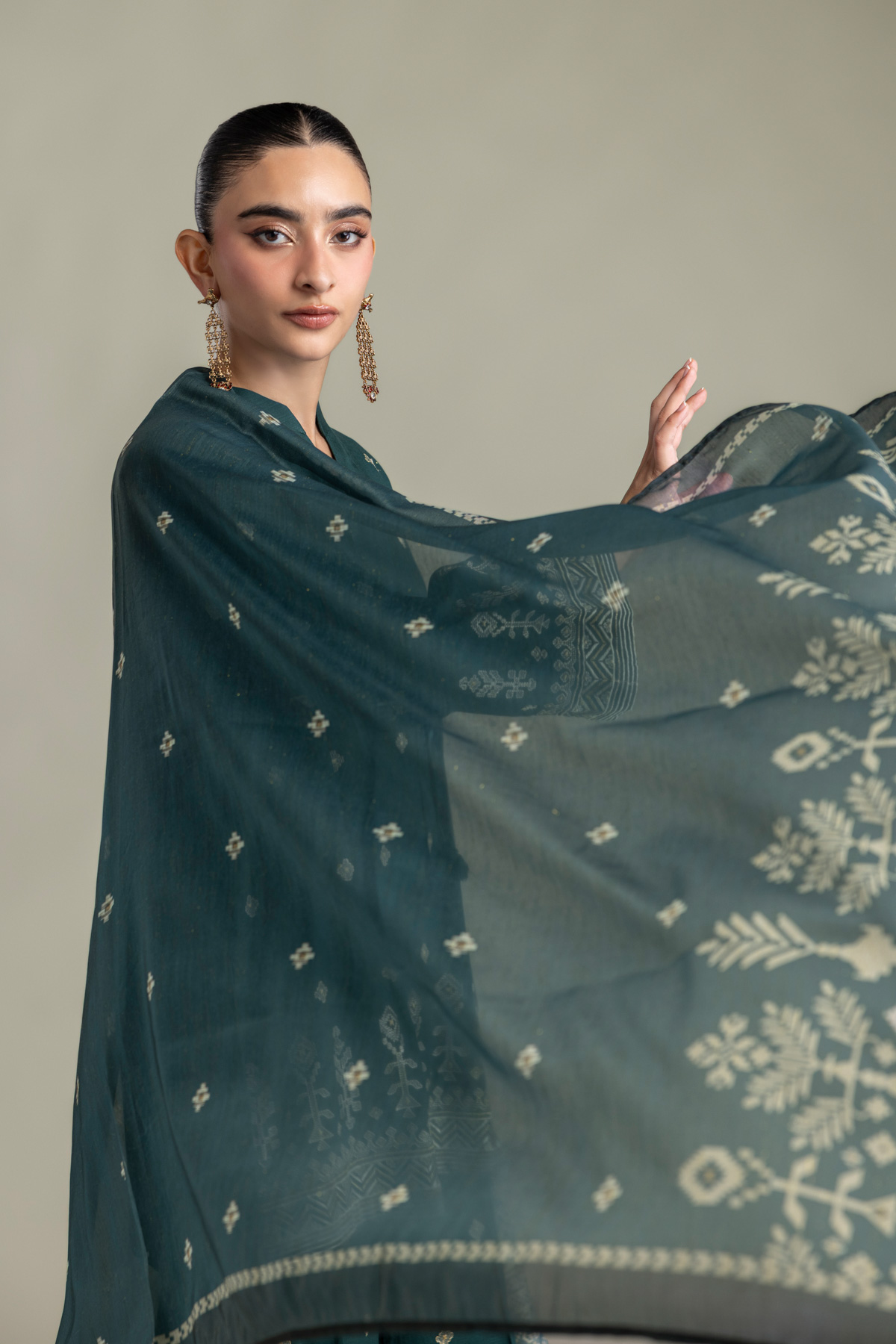 Embroidered Mesuri Green Mesuri Dupatta - 2-26-202-A-D-VG