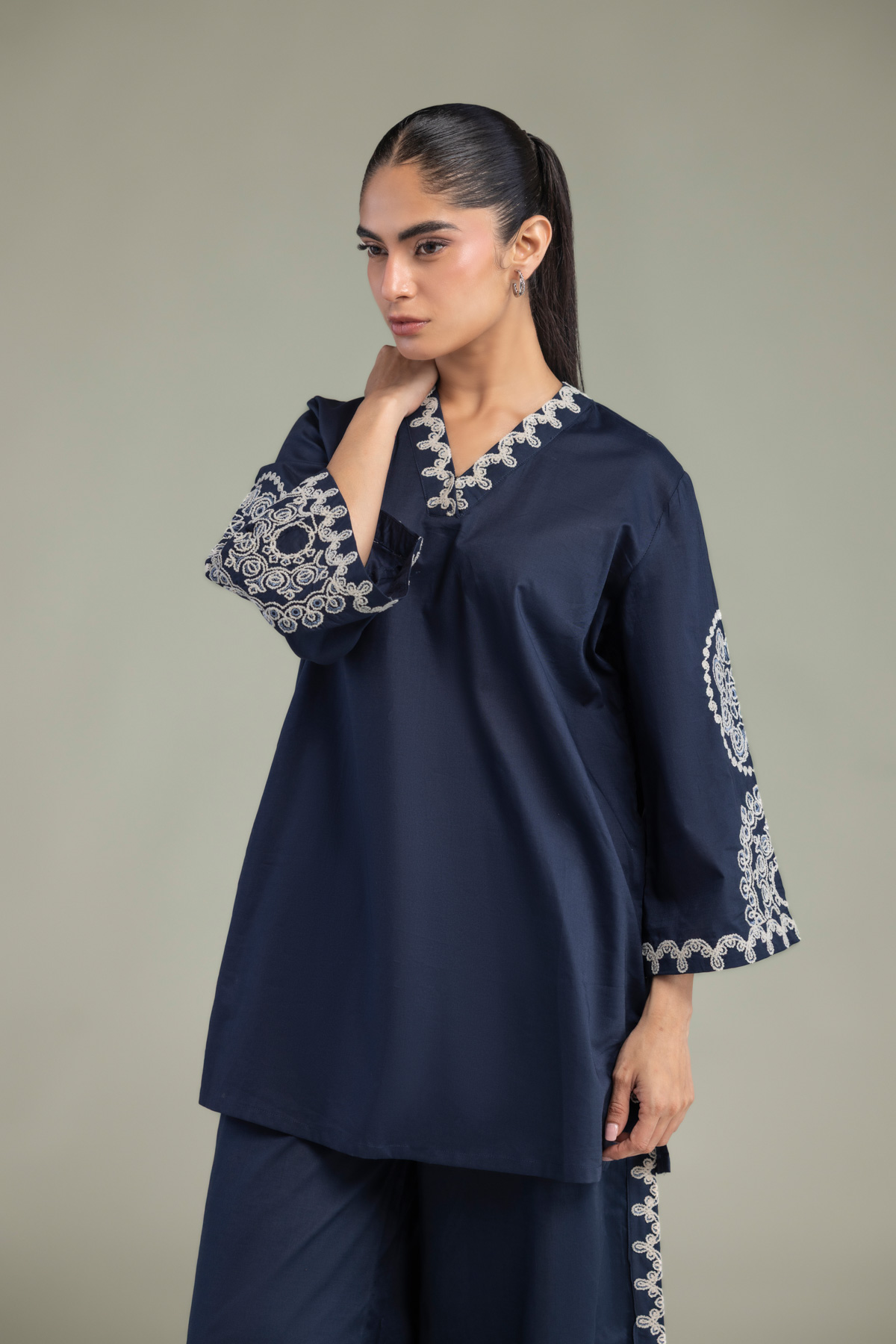 Embroidered Cambric V-Neck Navy Kurta - 1-26-102-A-F-VG