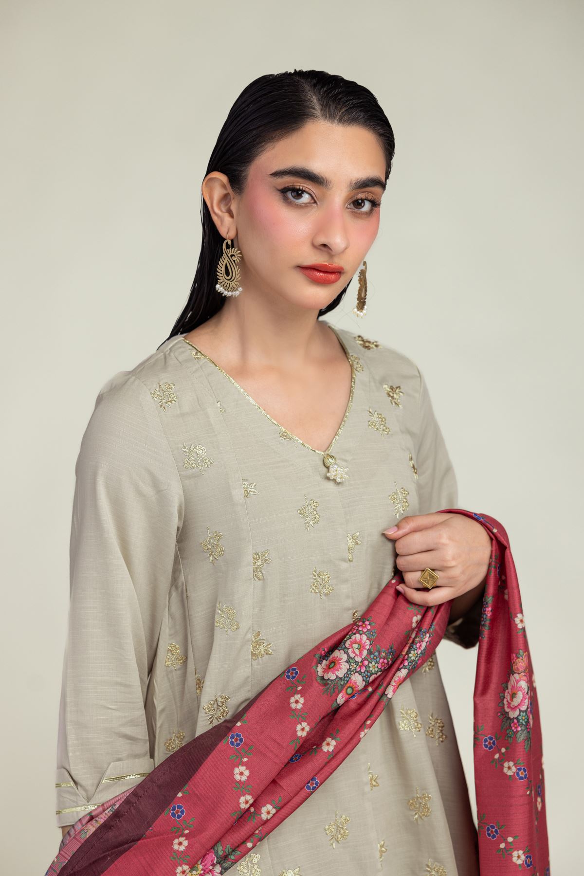 Embroidered Mesuri Floral Mesuri Dupatta - 2-26-201-A-C-VG