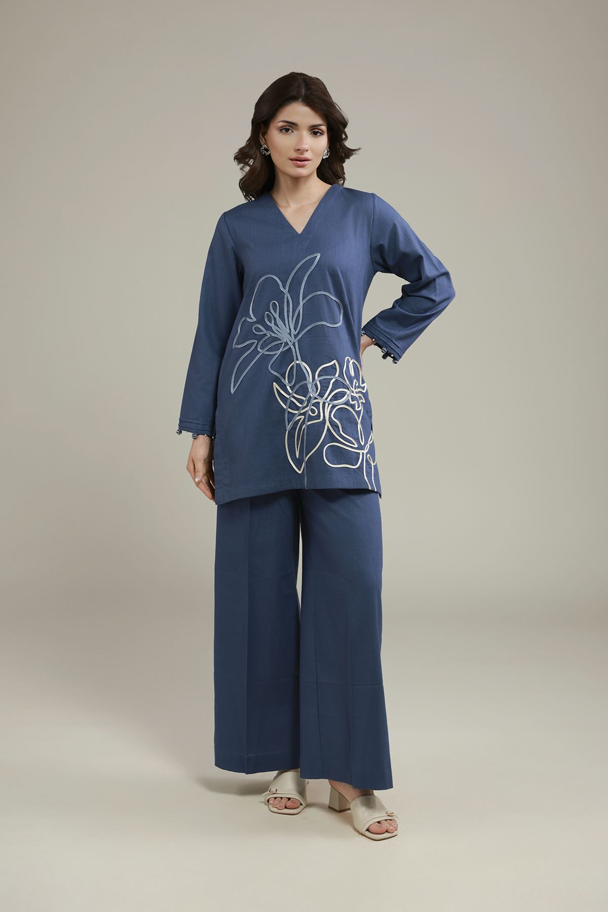Embroidered Heavy Textured Cotton Floral V-Neck Kurta - 25-10-12E9-02TA-VG