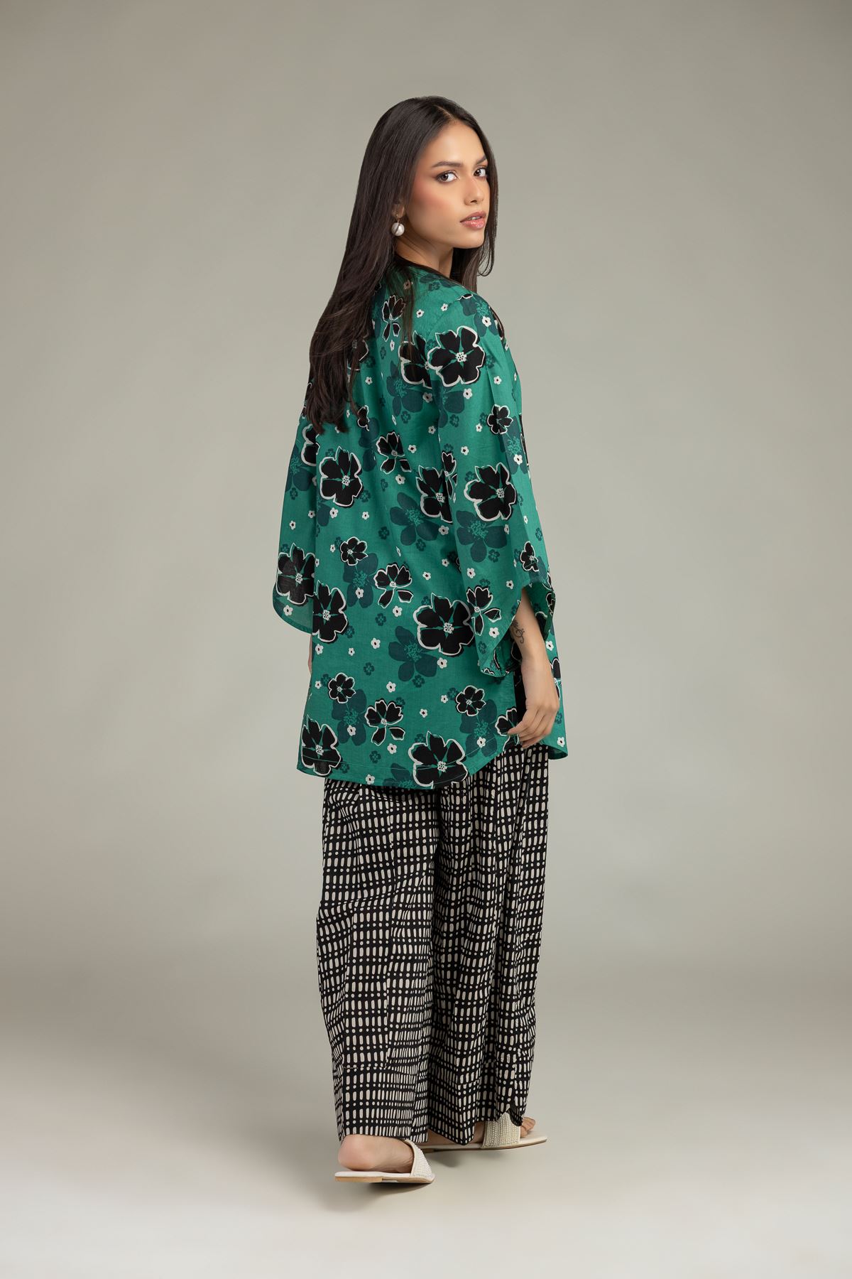 Printed Cambric Floral Green Kurta - 2-26-201-A-C-VG