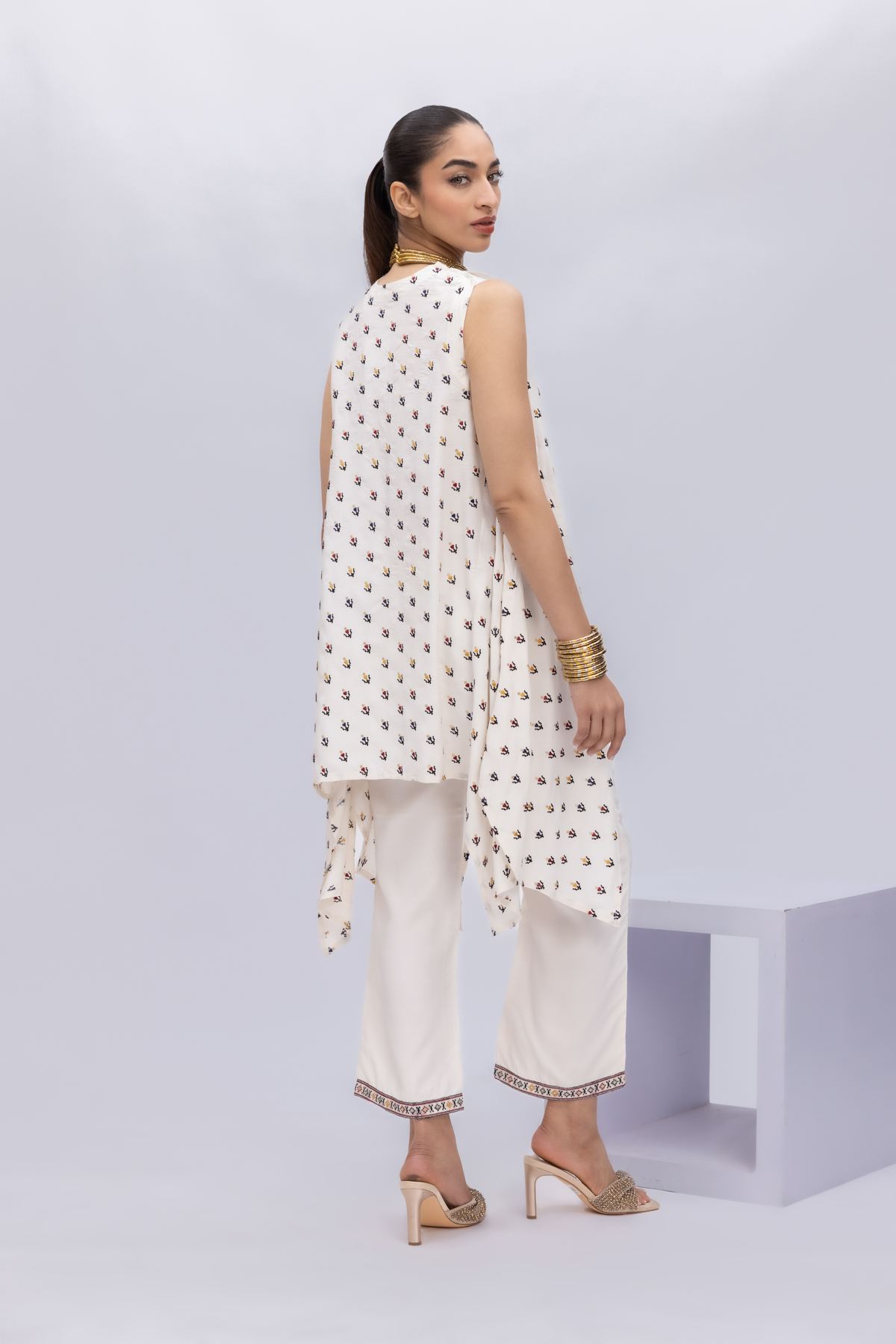 Embroidered Russian Raw Silk Kurta - 25-09-11W3-02SA-VG