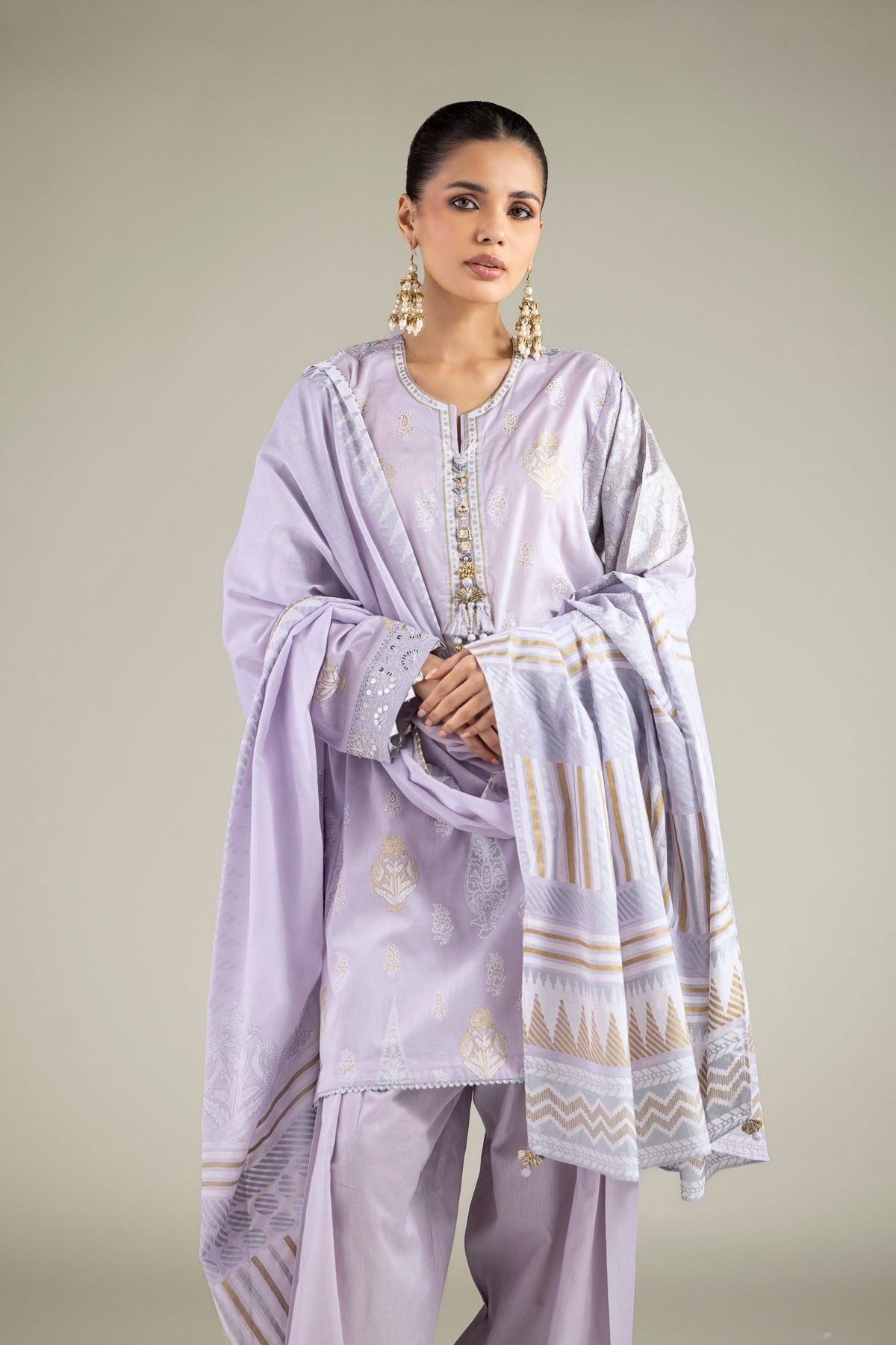 Embroidered Lawn Fabrics 3 Piece - A22-26-201FC1-VG