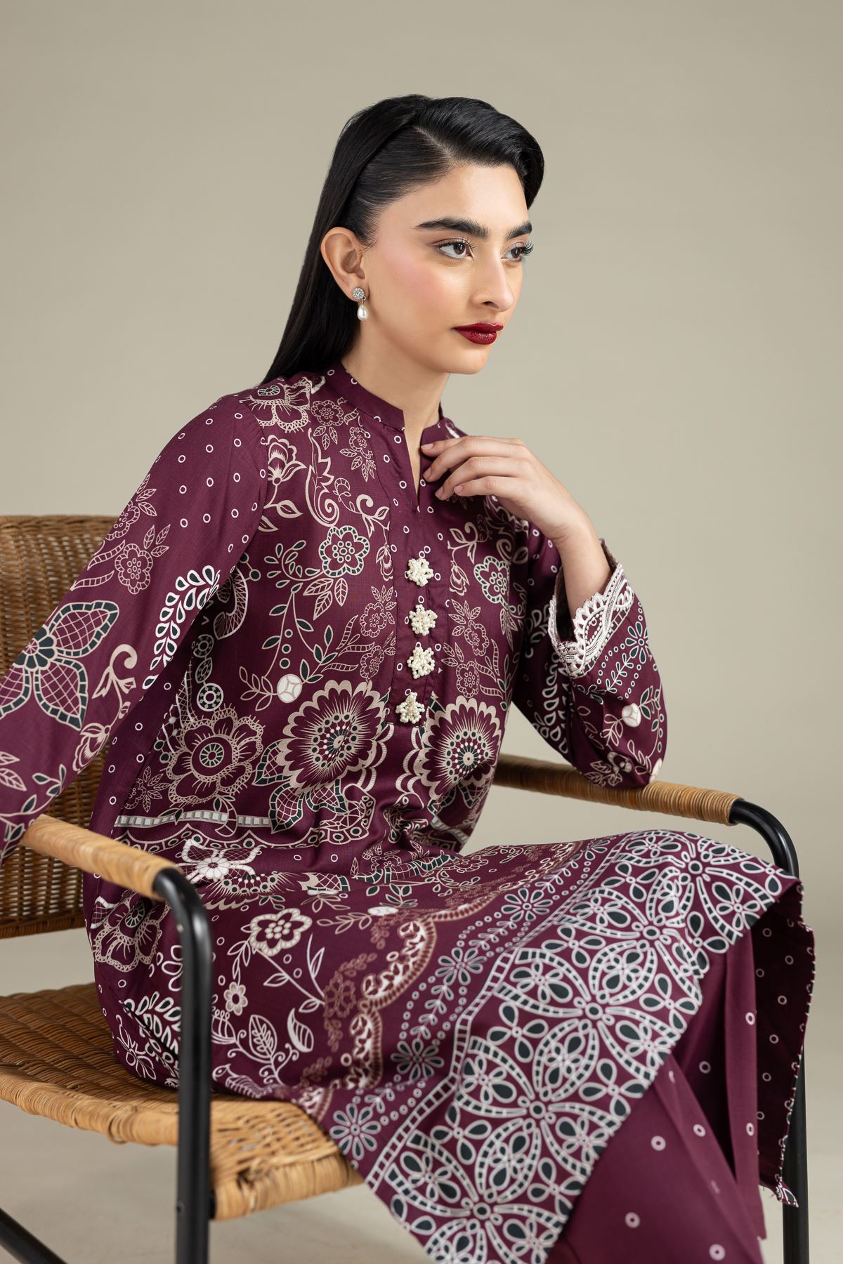 Embroidered Raw Silk Kurta - 25-10-12E9-02TA-VG