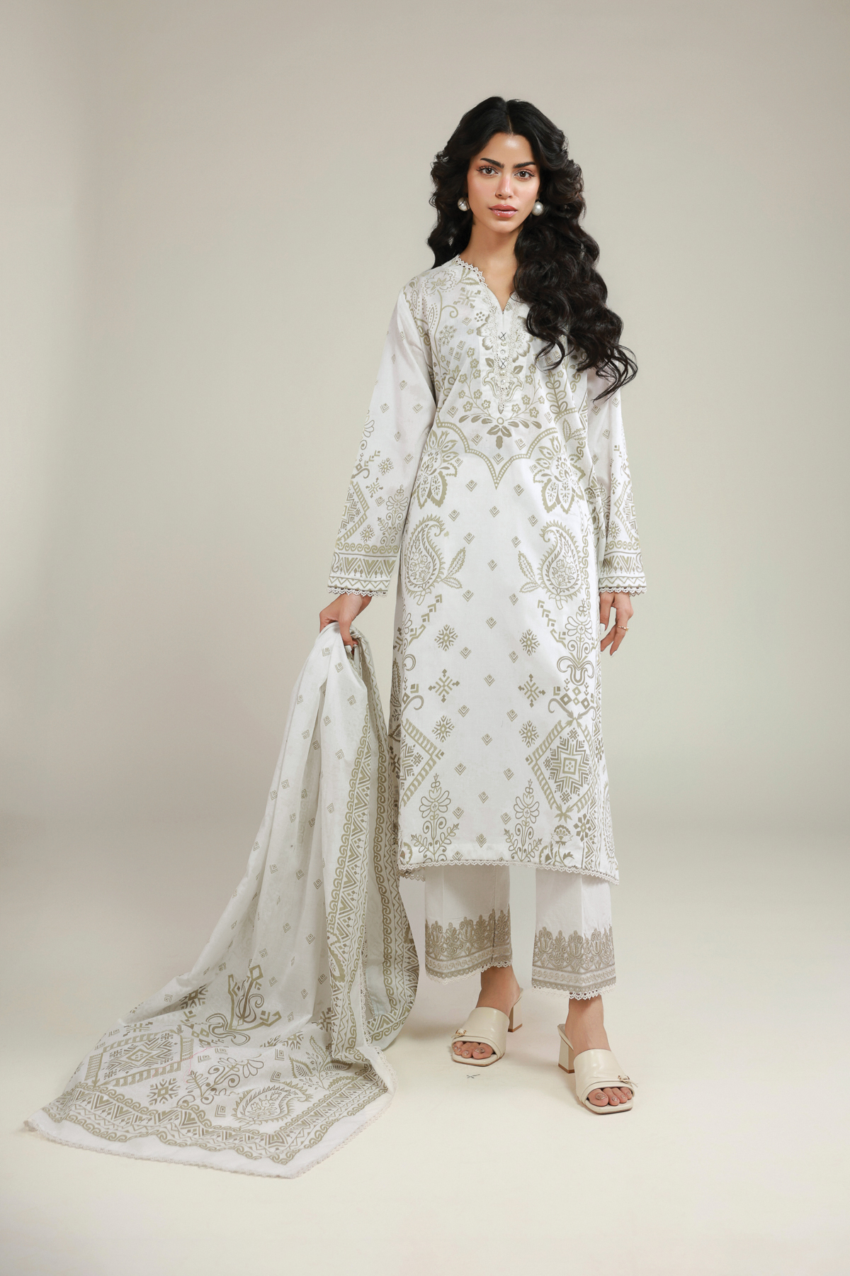Embroidered Lawn Tailored Lawn 3-Piece - 12-26-115-E-G-VG