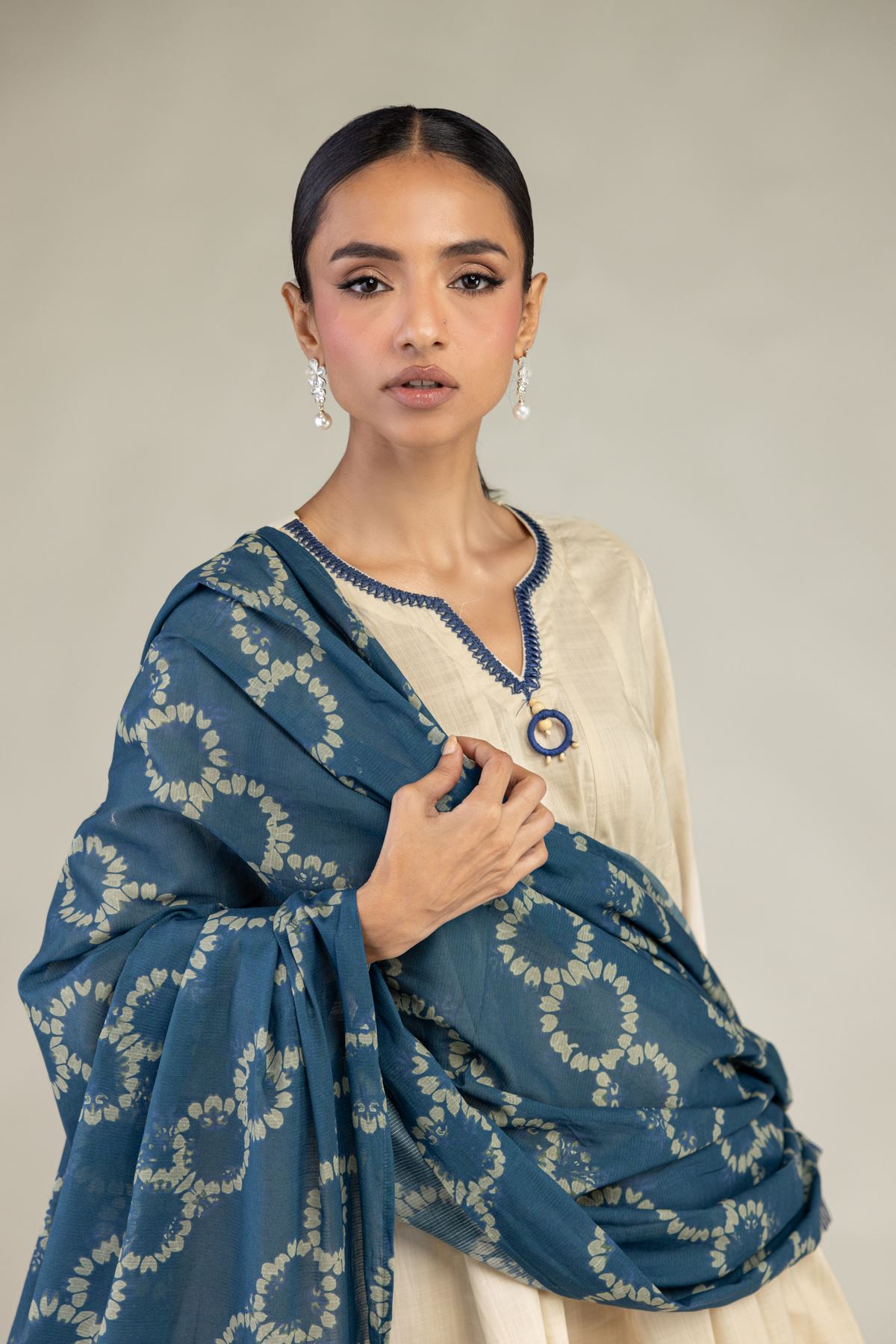 Textured Lawn Embroidered Textured Lawn Dupatta - 1-26-226-A-D2-VG