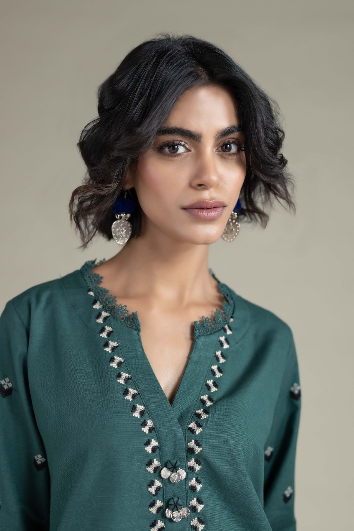 Embroidered Khaddar Kurta - R-25-05E60-04BA-VG