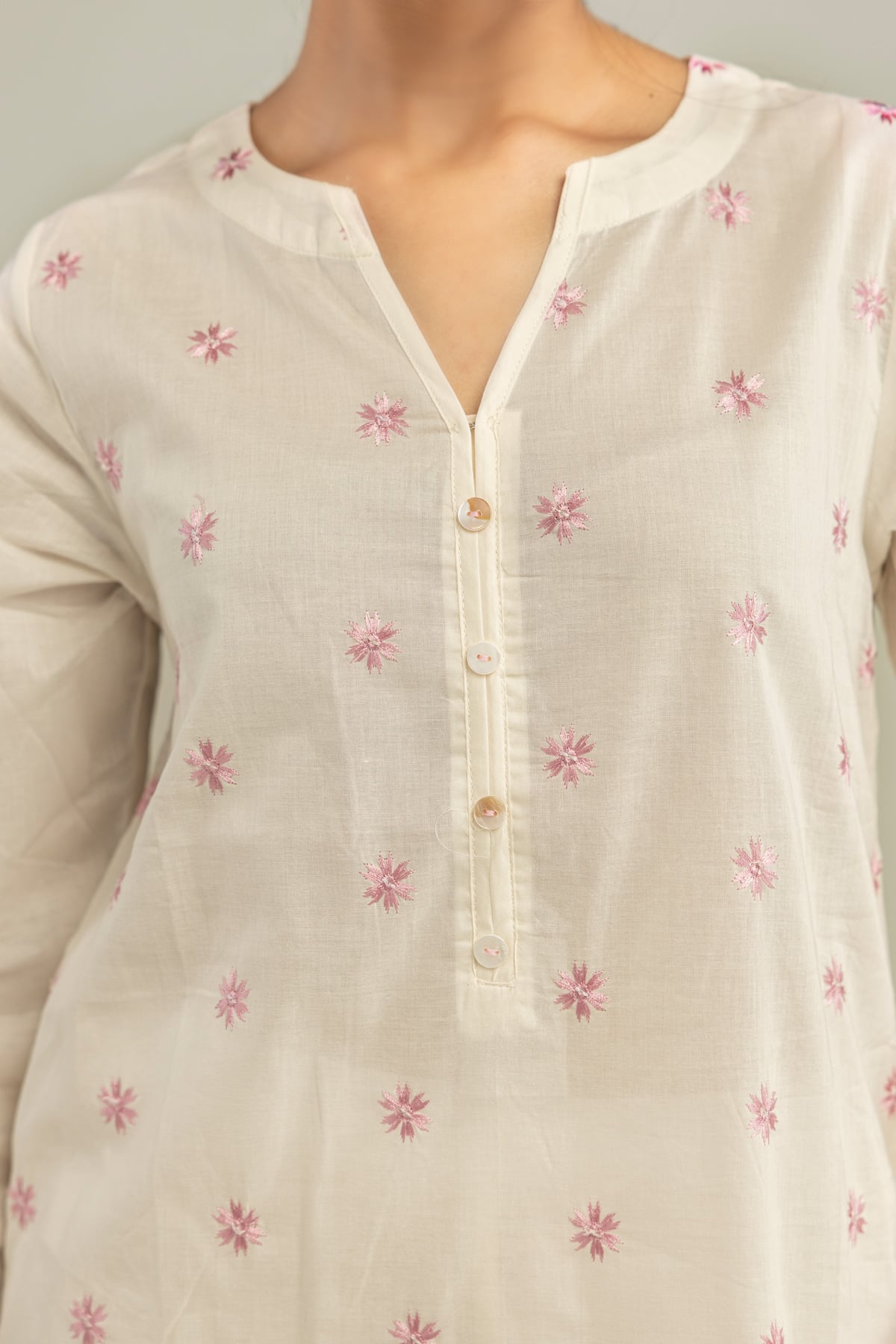 Embroidered Cambric Cambric Floral Kurta - 1-26-102-A-F-VG