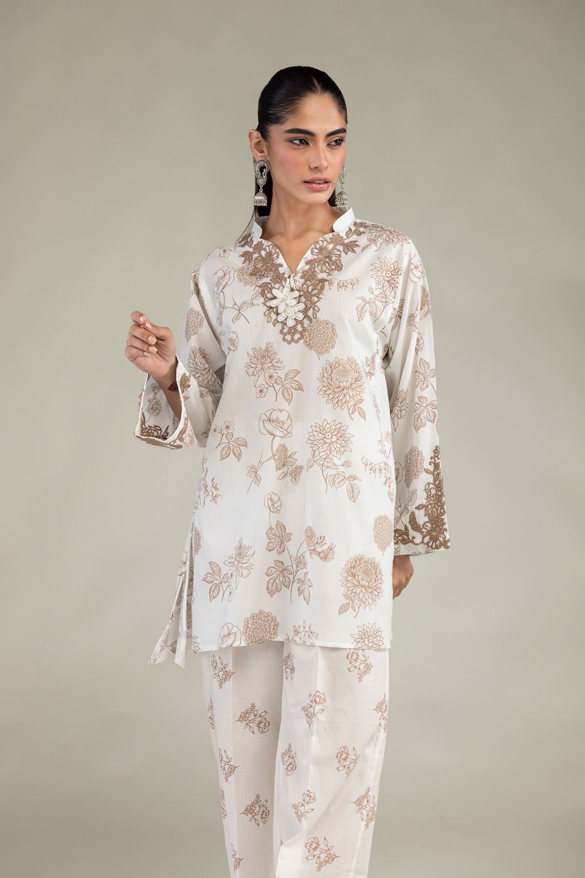 Embroidered Cambric Floral Cambric Kurta - 8-26-303-A-C1-VG