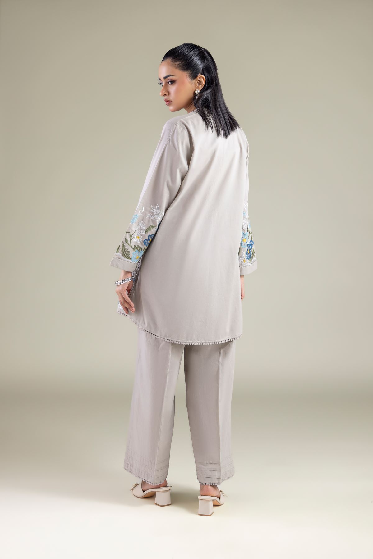 Embroidered Cambric Floral Cambric Kurta - 25-00-X2-08TB-VG
