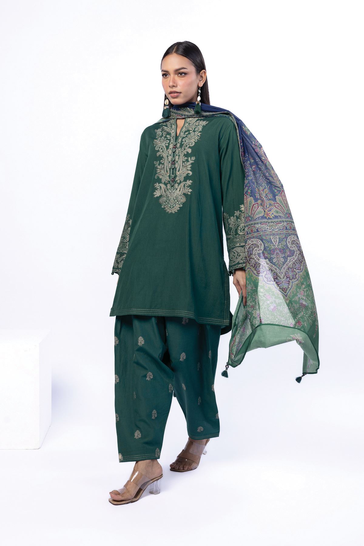 Dyed Jacquard Tailored 3 Piece - T-A33-26-105FF-VG