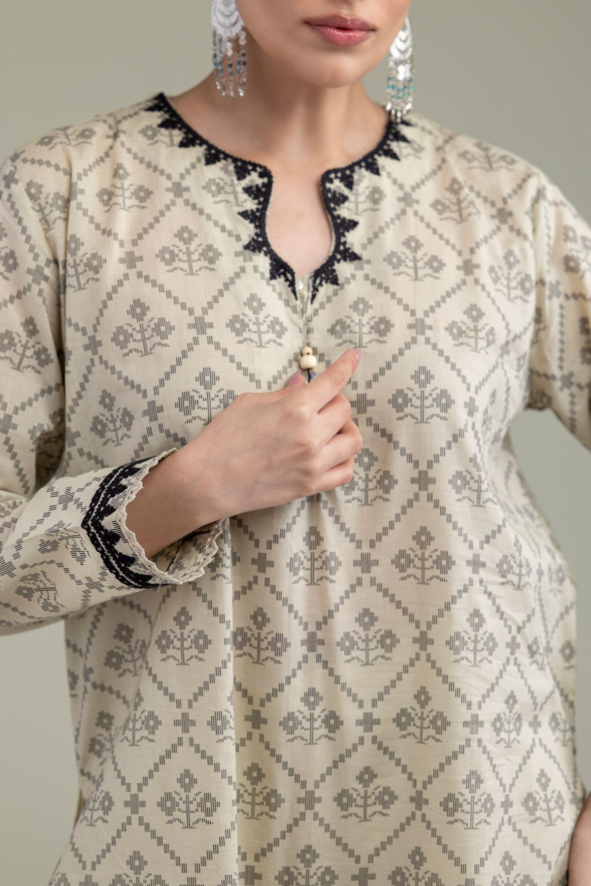 Embroidered Lawn Long Lawn Kurta - T-A33-26-206FG2-VG
