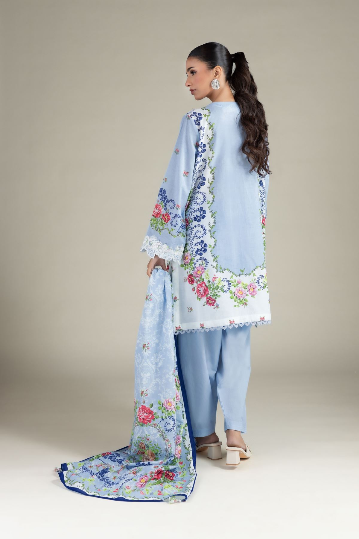 Embroidered Cambric Fabrics 3 Piece - CA31B-VG