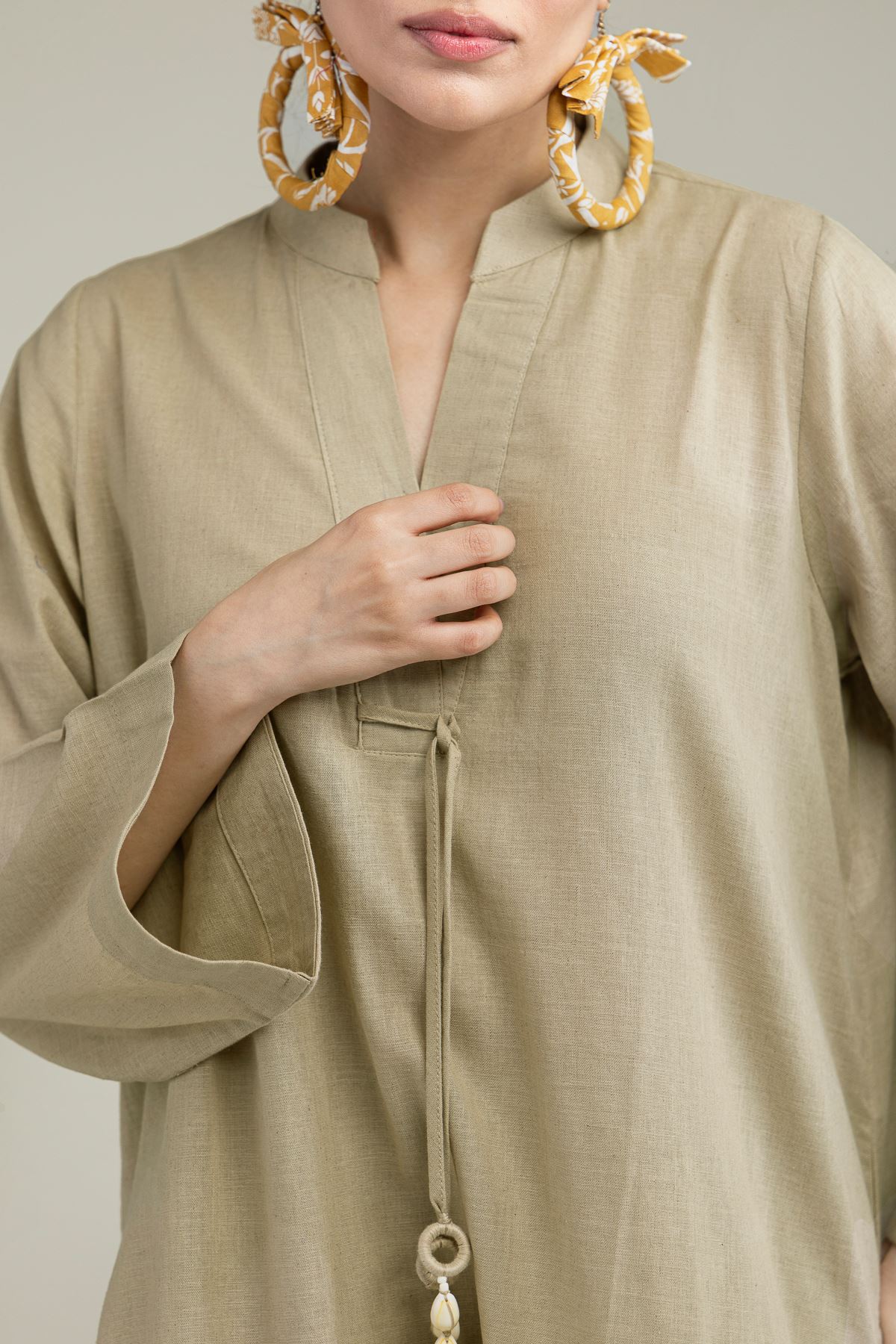 Dyed Blended Linen V-Neck Band-Collar Kurta - 1-26-209-A-E2-VG