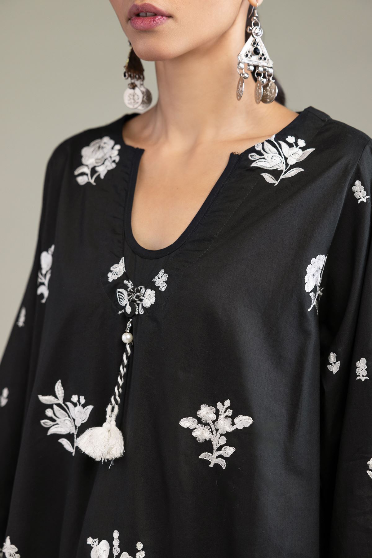 Embroidered Cambric Black V-Neck Kurta - 1-26-206-A-F1-VG