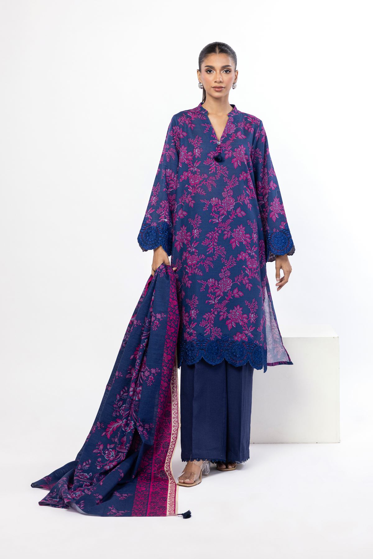 Embroidered Khaddar Fabrics 3 Piece - KW33B-VG
