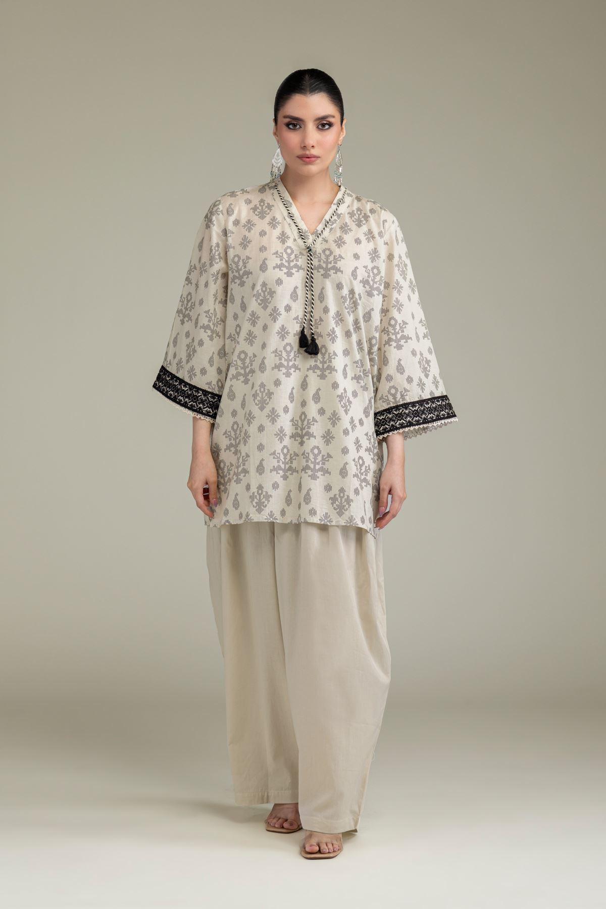 Embroidered Lawn Lawn V-Neck Kurta - 1-26-209-A-E2-VG