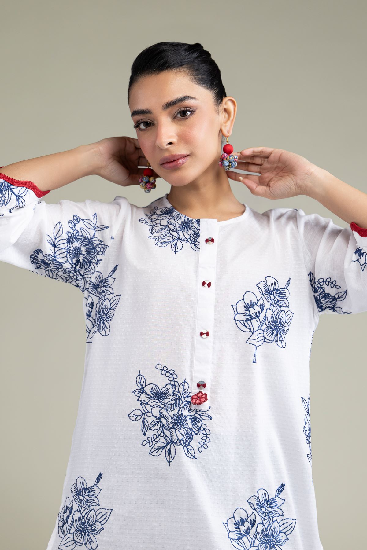 Embroidered Cotton Dobby Floral Round-Neck Kurta - 25-10-11E8-03TA-VG