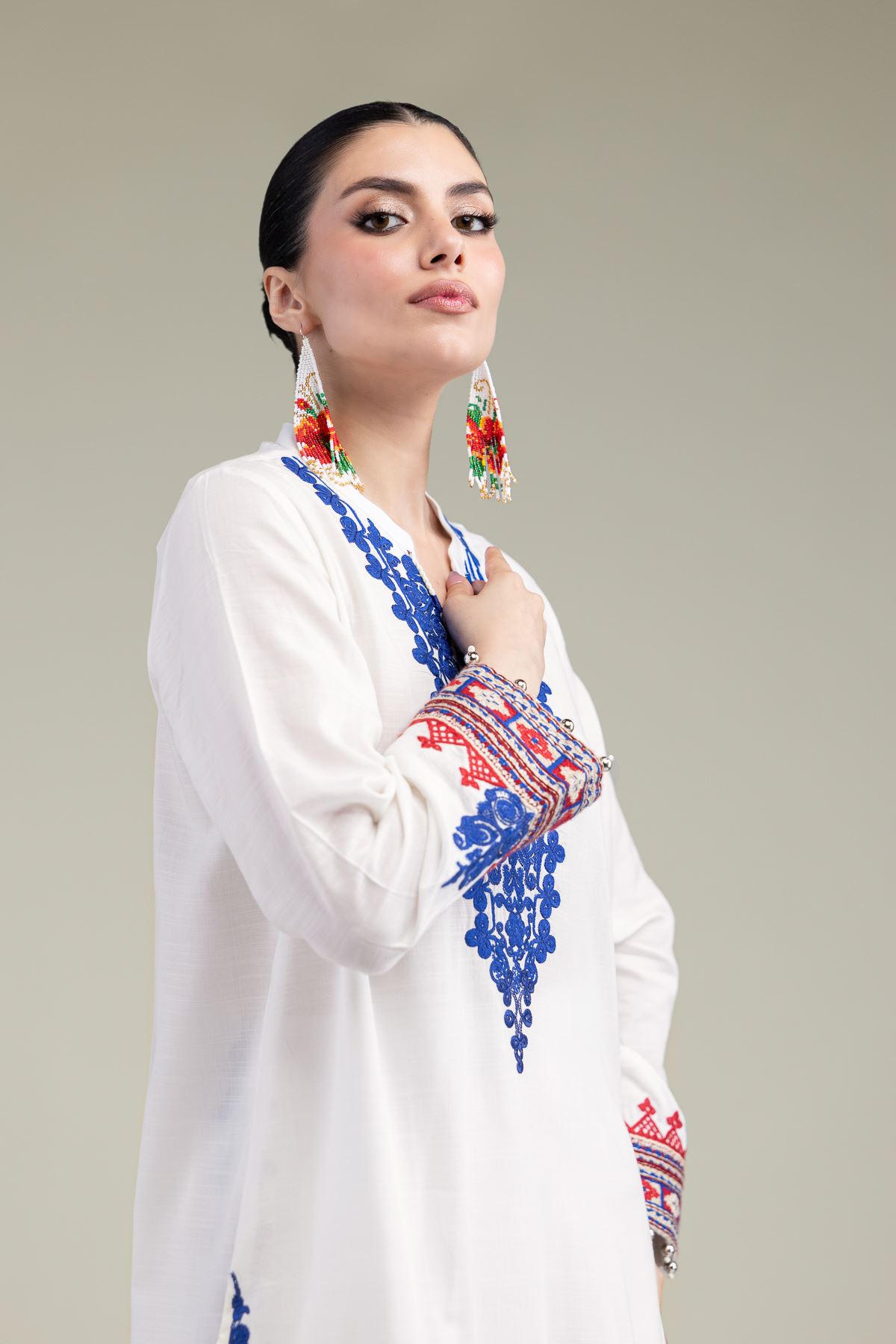 Embroidered Raw Silk White V-Neck Kurta - T-A11-26-108FE2-VG