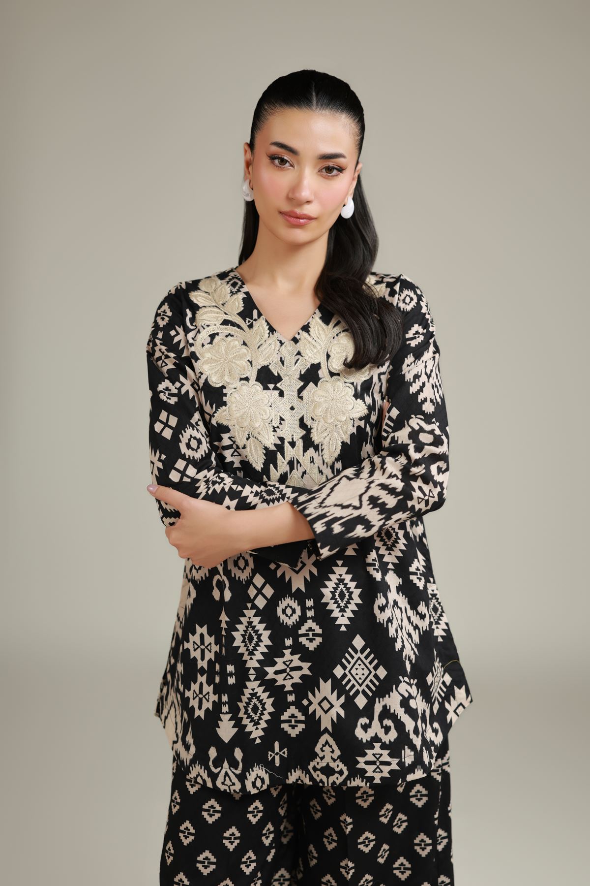 Embroidered Cotton Dobby Black V-Neck Kurta - A22-26-218FJ1-VG