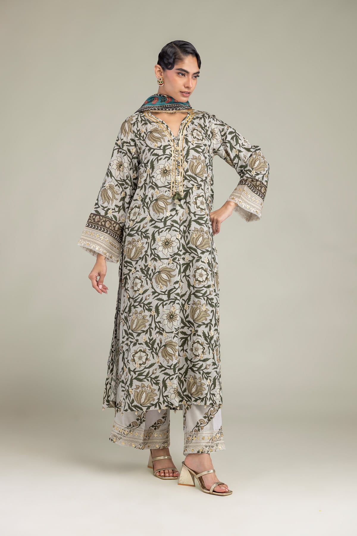 Embroidered Raw Silk Silk Floral Pants - 1-26-102-A-F-VG