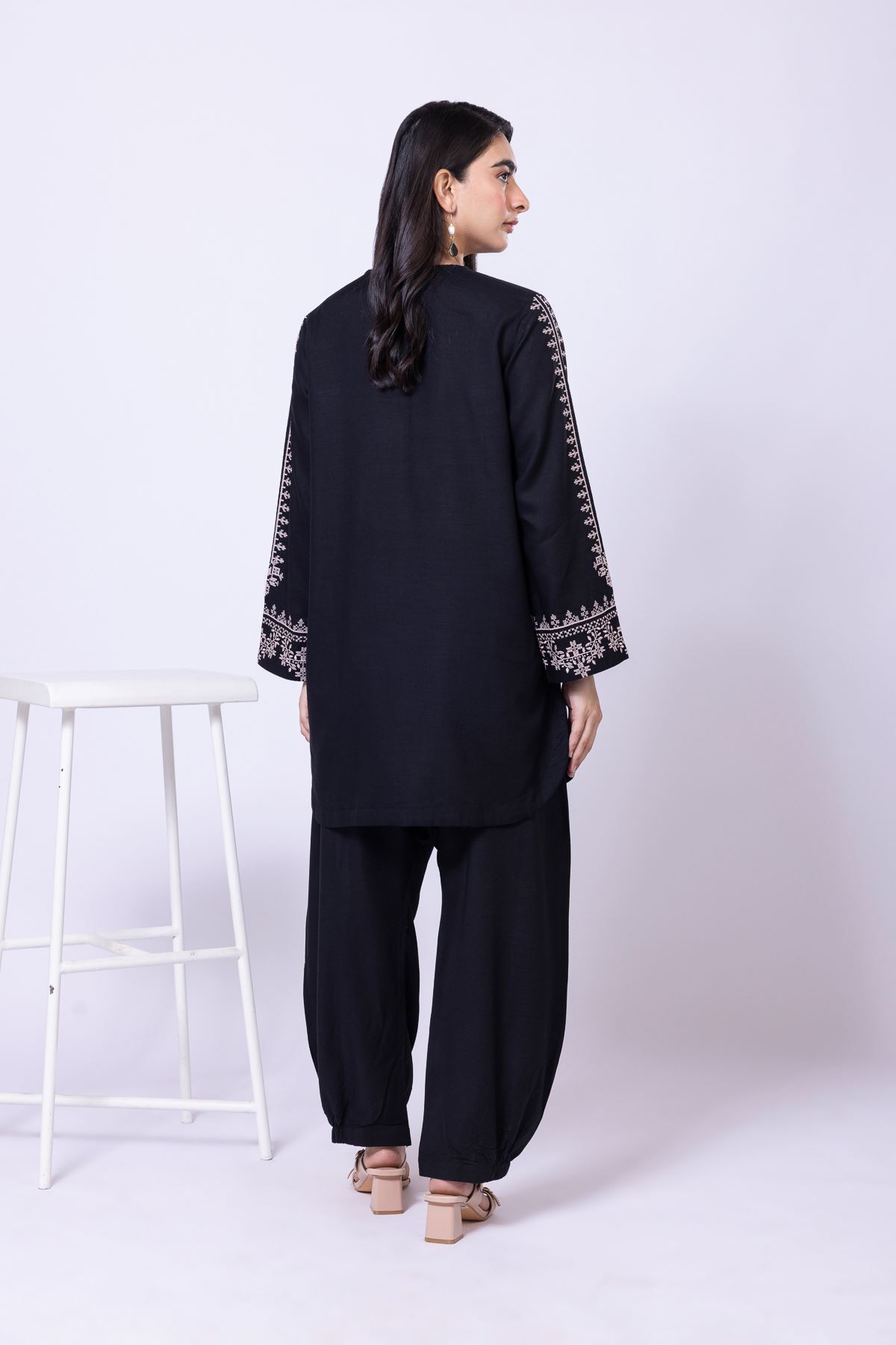 Embroidered Dull Raw Silk Kurta - 25-09-10E5-06TB-VG