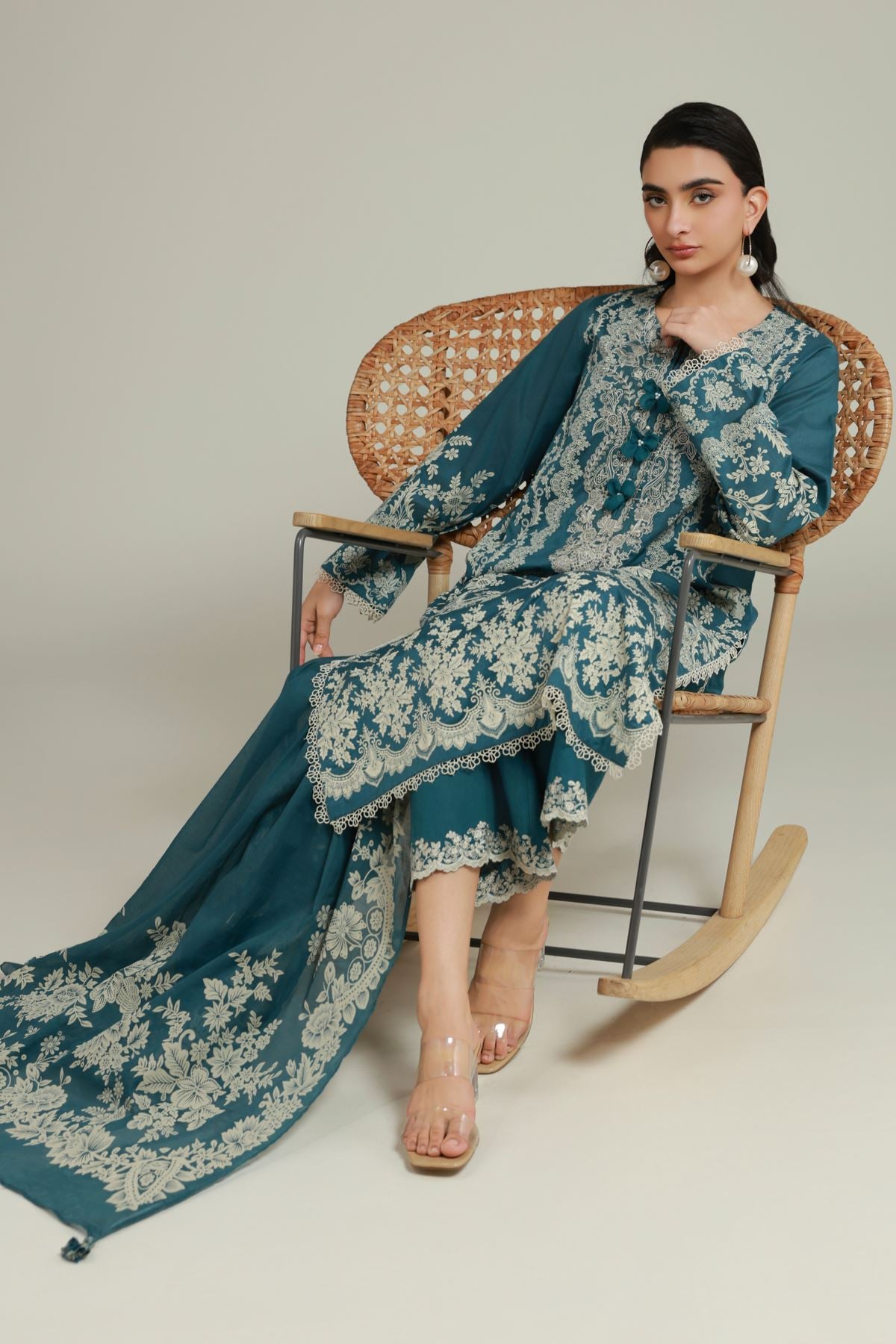 Embroidered Lawn Tailored 3 Piece - 1-26-122-A-A-VG