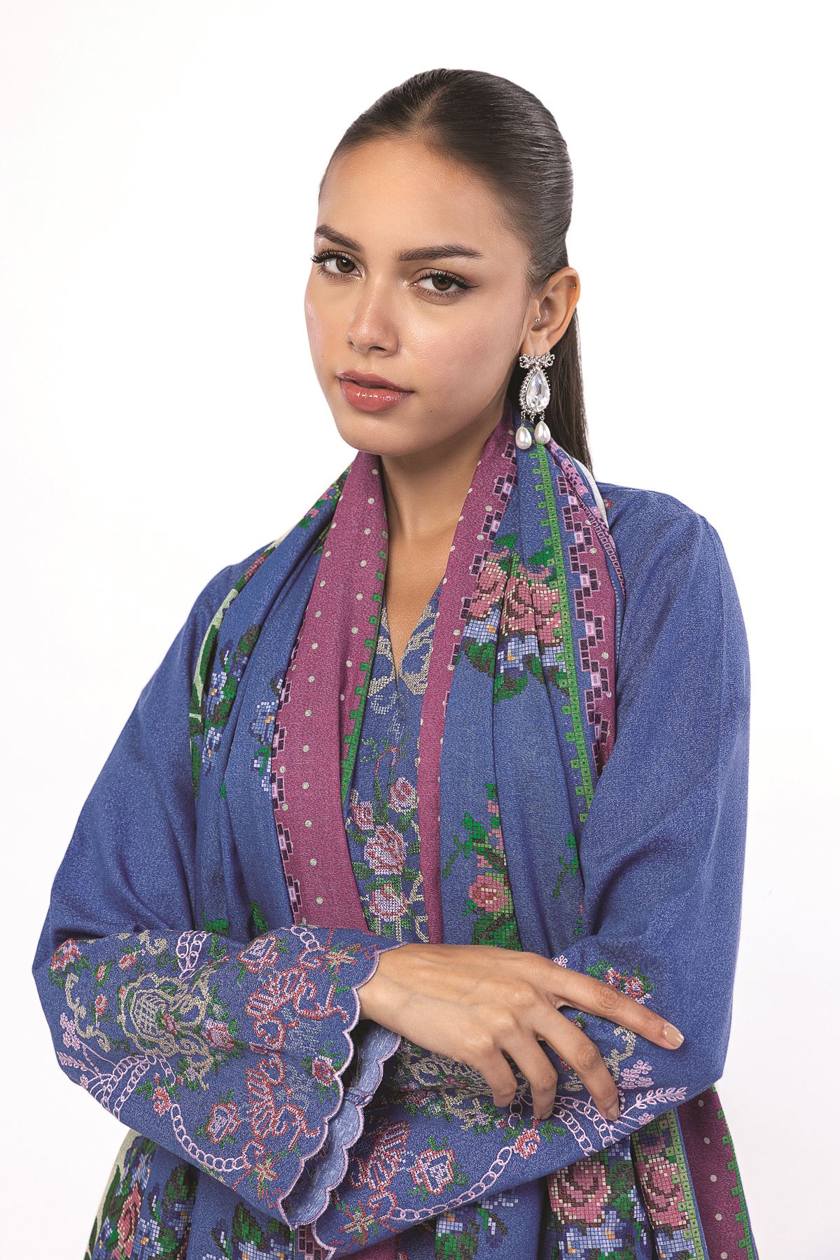 Embroidered Karandi Fabrics 3 Piece - MT23A-VG