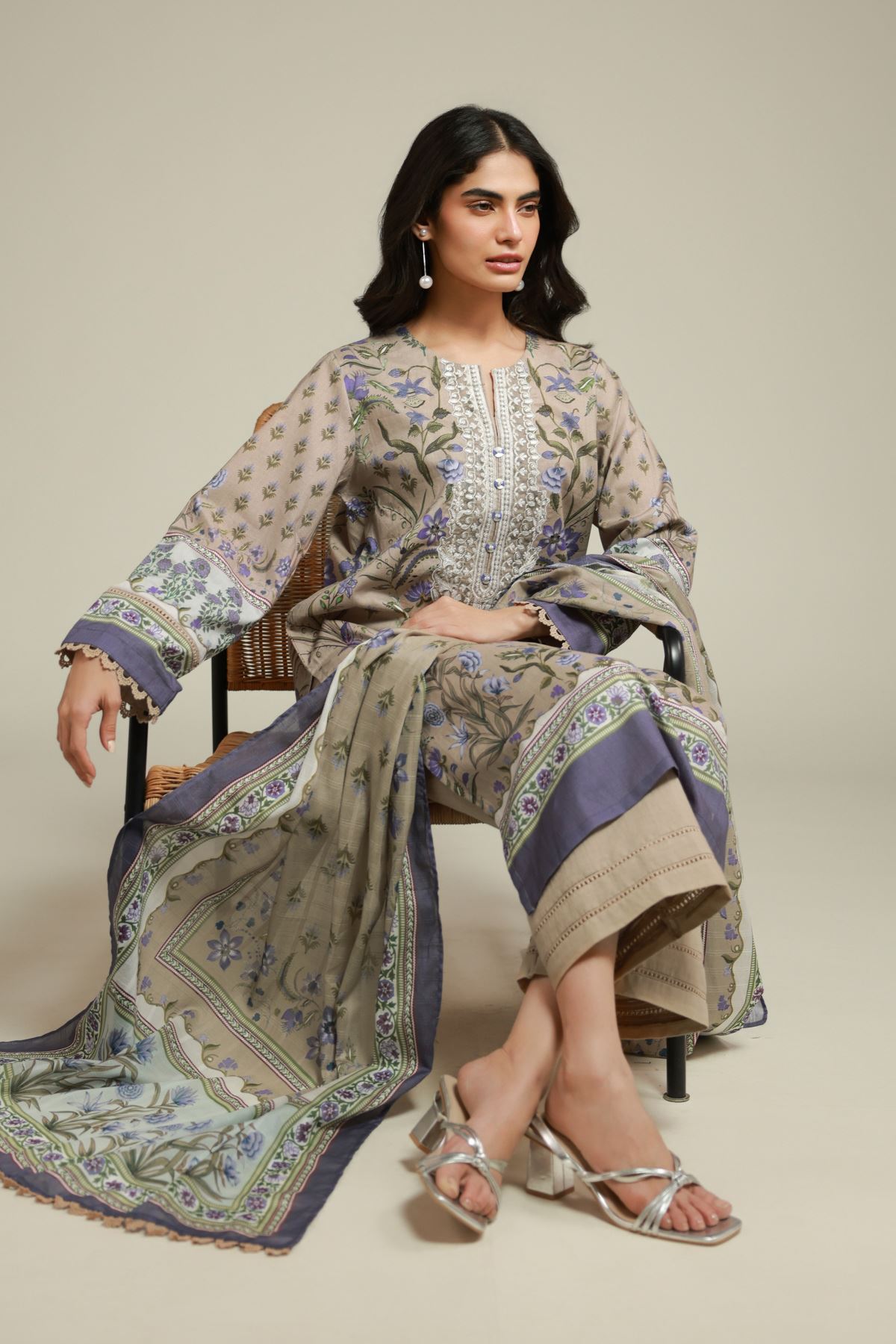 Embroidered Textured Lawn Fabrics 3 Piece - T-A22-26-122FI1-VG
