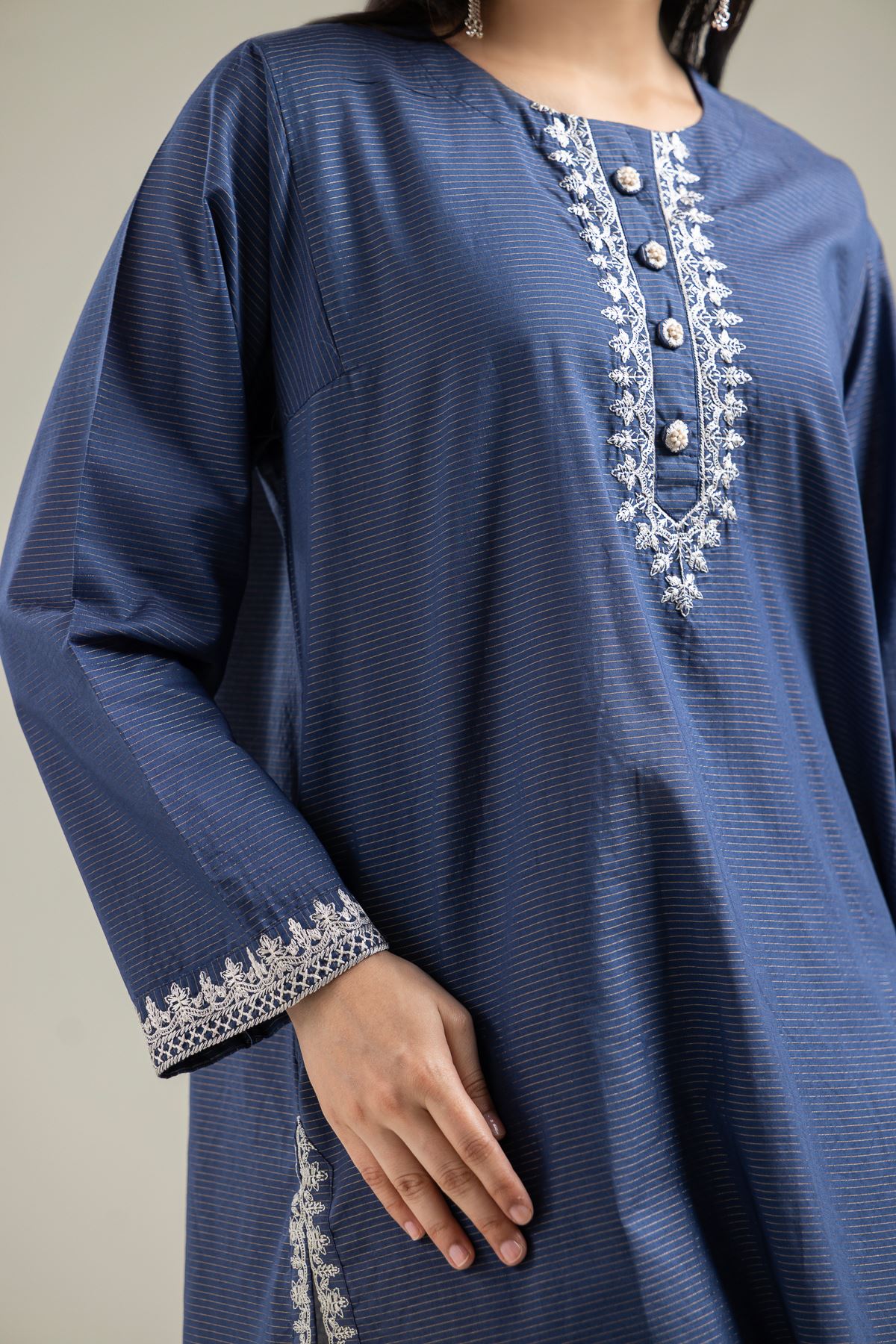 Embroidered Mesuri Messuri Round-Neck Kurta - 1-26-142-A-A-VG