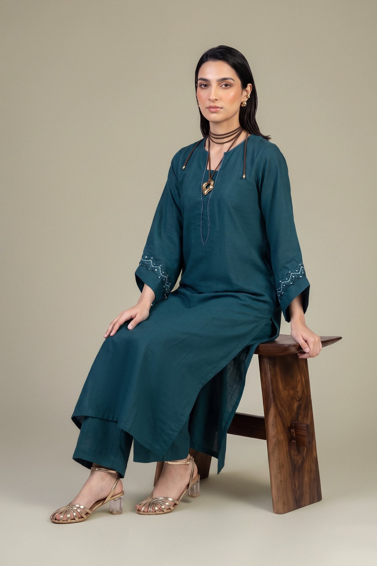 Embroidered Light Khaddar Tailored 2 Piece - 2-26-202-A-D-VG