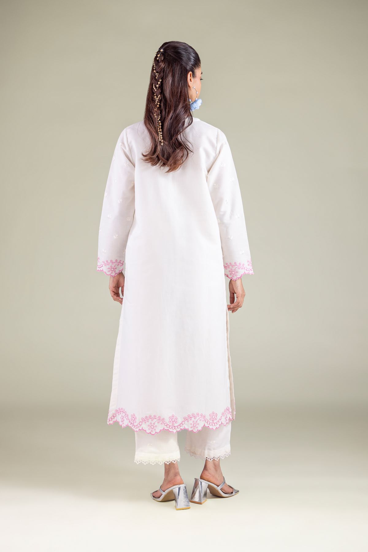 Embroidered Mesuri Floral Embroidered Kurta - 25-00-X2-08TB-VG