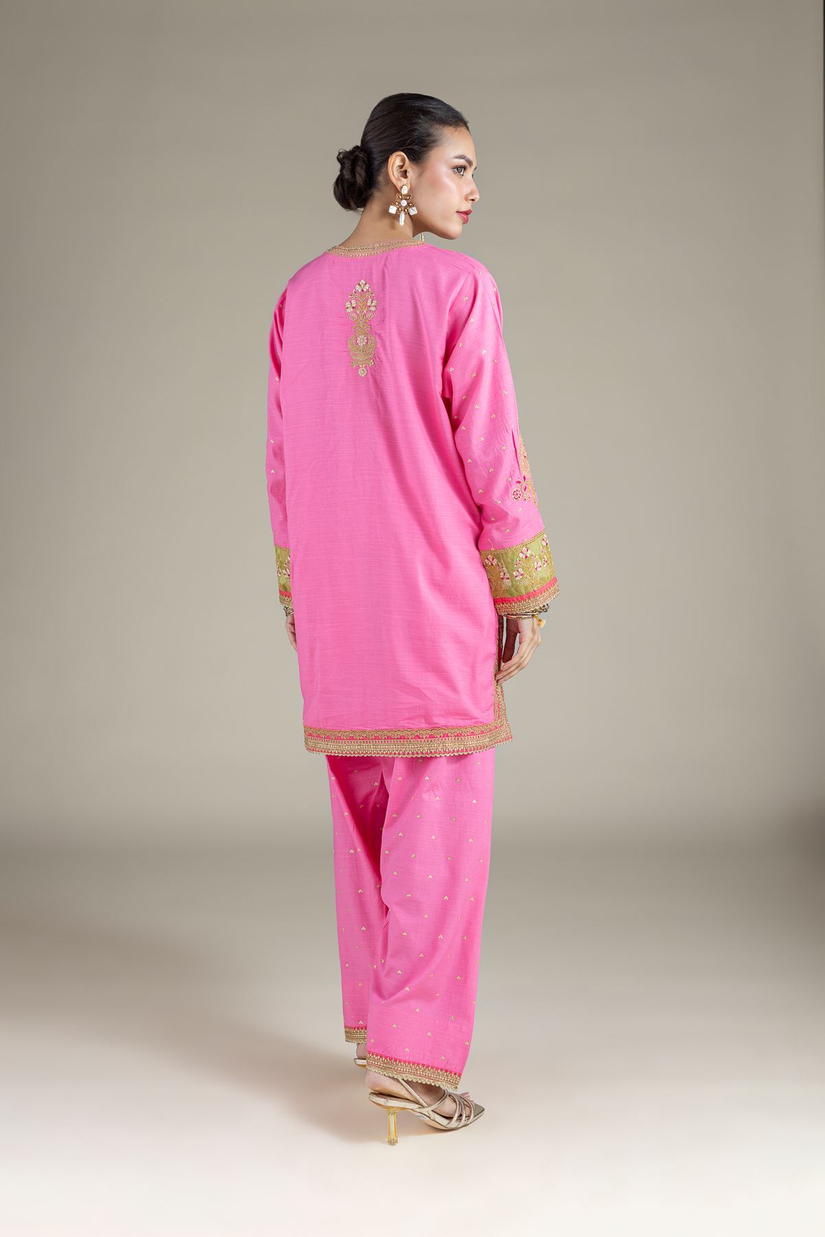 Embroidered Raw Silk Kurta - 25-10-12E7-04TA-VG