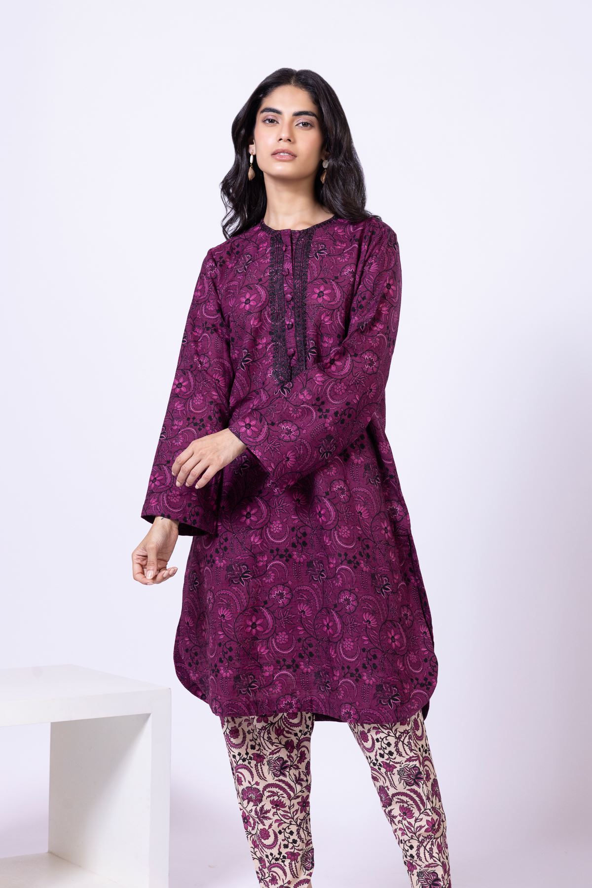 Embroidered Textured Cotton Kurta - 25-09-11E7-01TA-VG